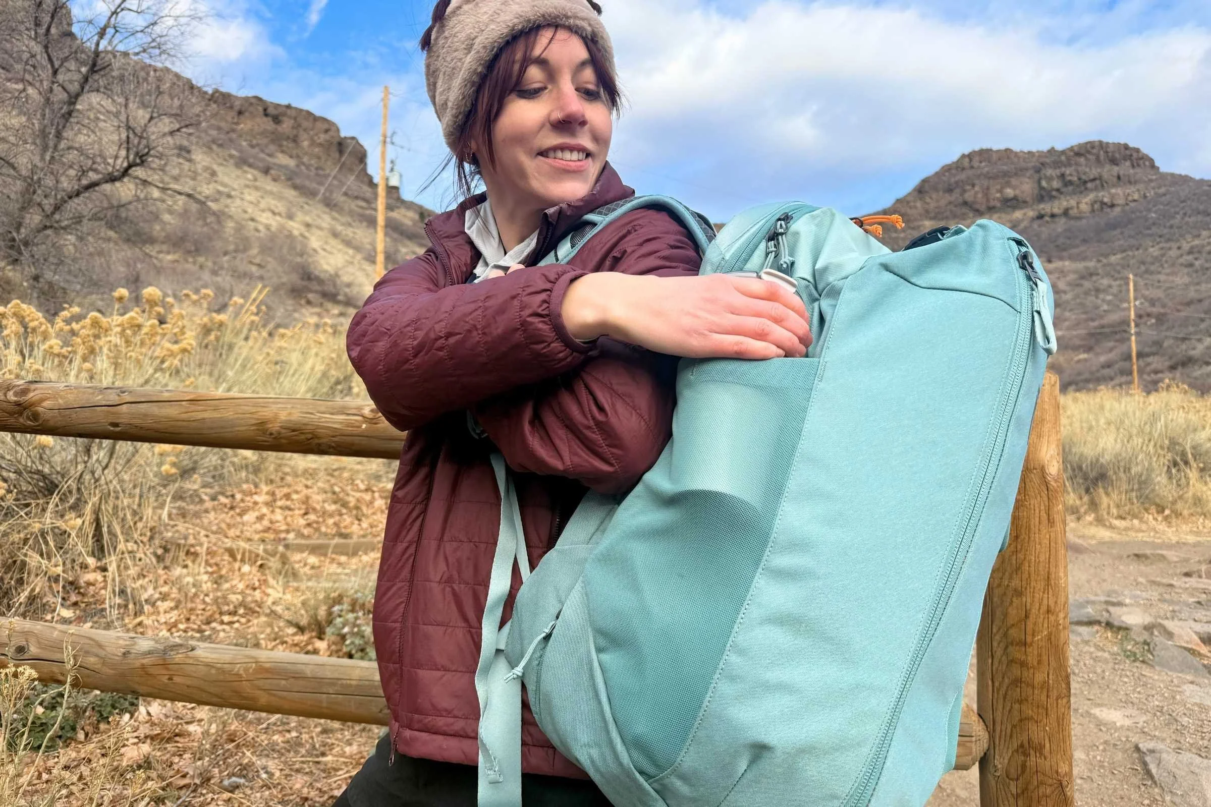   The NEMO Vantage 40L has a sleek design with multiple carrying handles and a stowable hipbelt.  