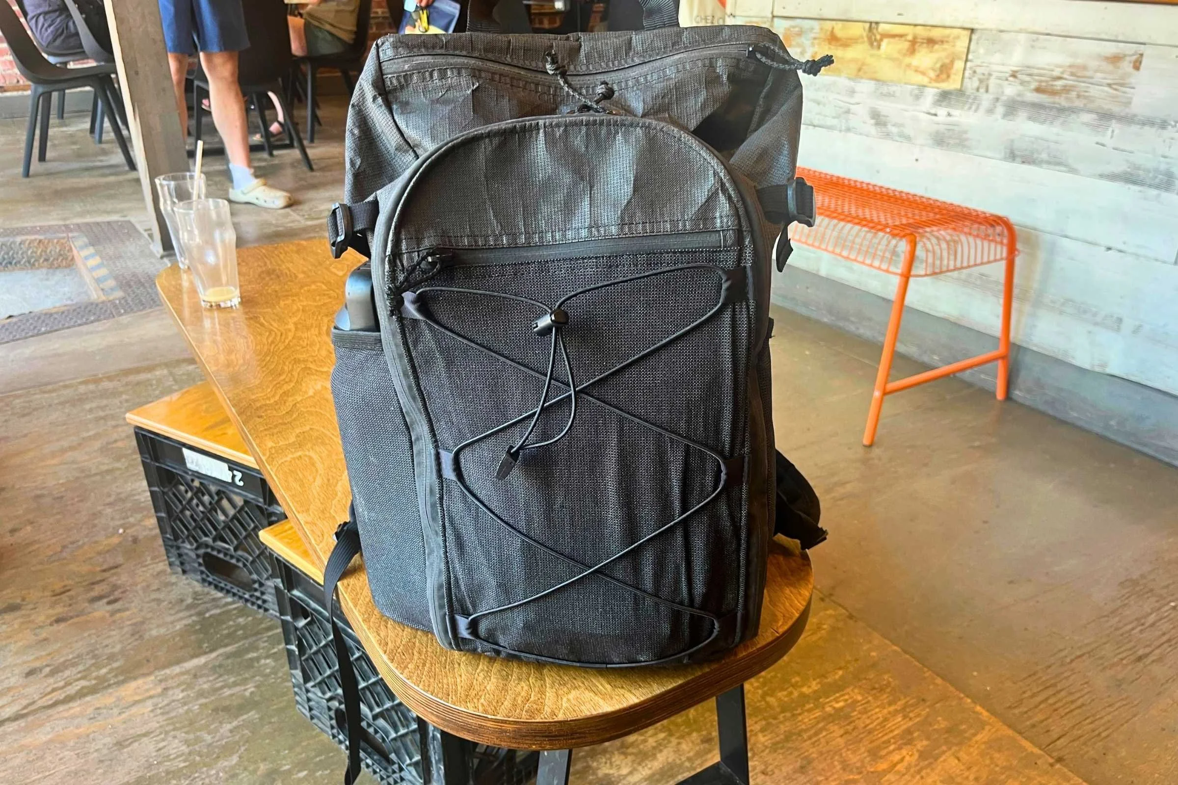   The ULA Ultra Dragonfly 30L has a sleek design and external shock cord for stashing a jacket or travel pillow.  