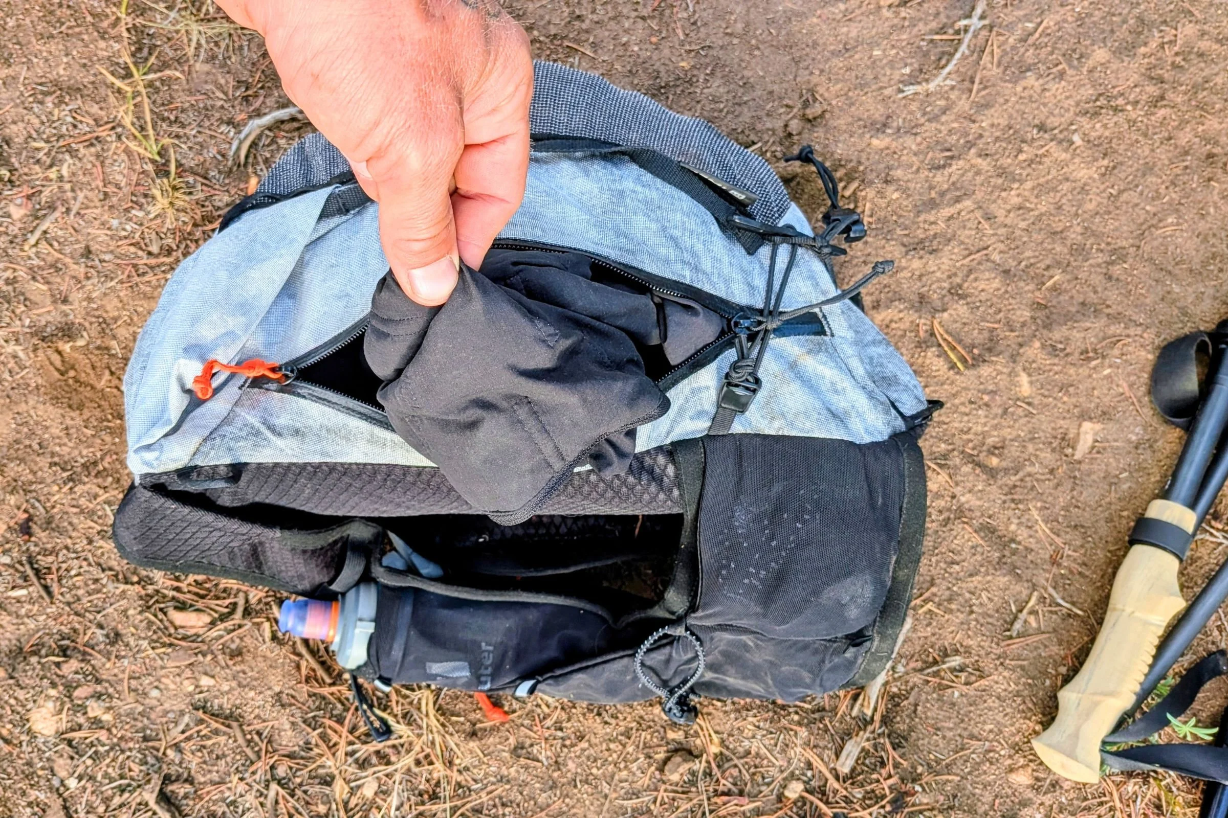   The Hyperlite Mountain Gear Pemi 15 opens wide to reveal its compact main compartment and internal space for lightweight overnight gear.  