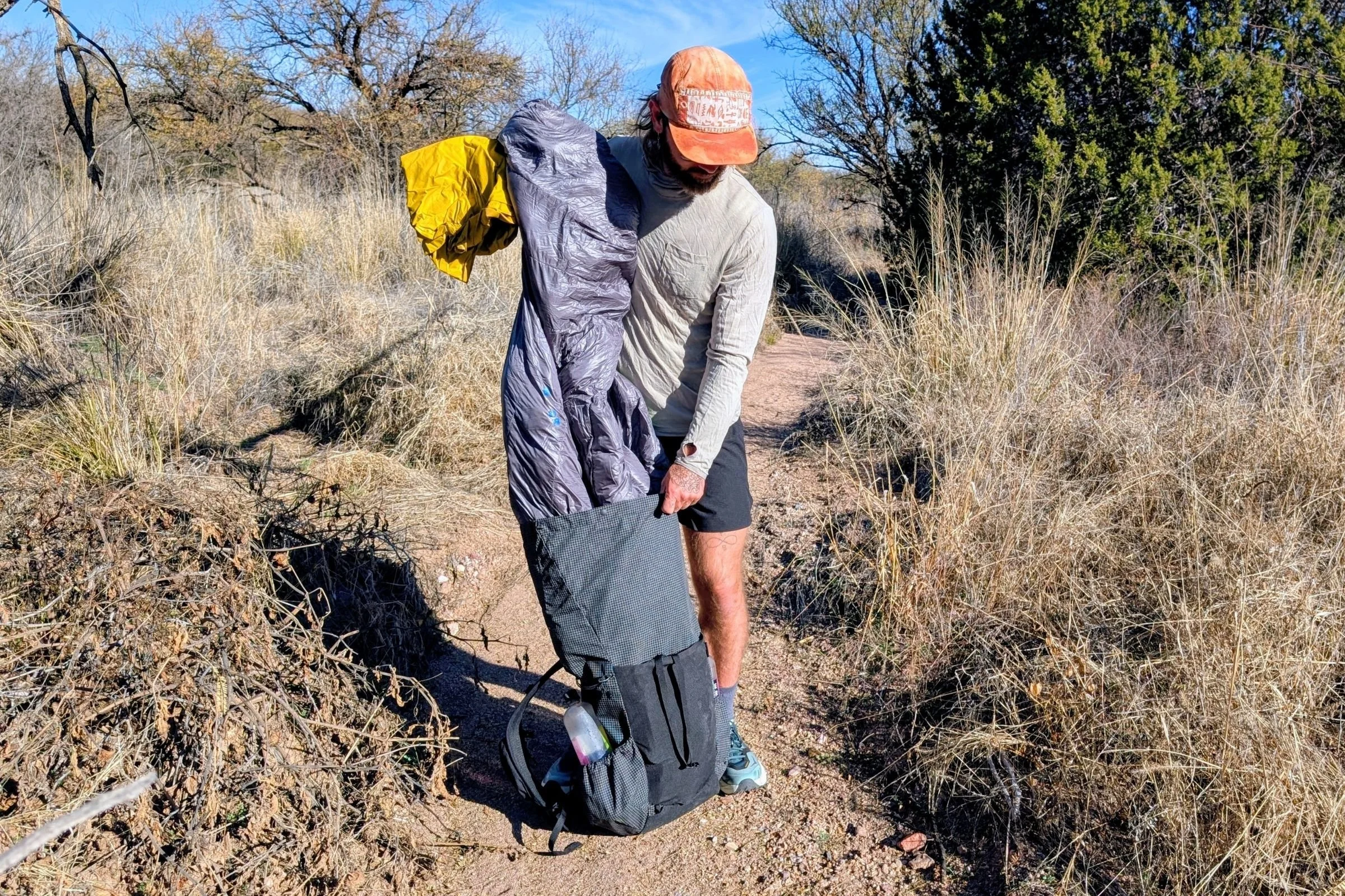   The Pa’lante V2 with Joey Straps carries a lightweight load on the trail, with the pack’s streamlined design suited to fast-and-light travel.  
