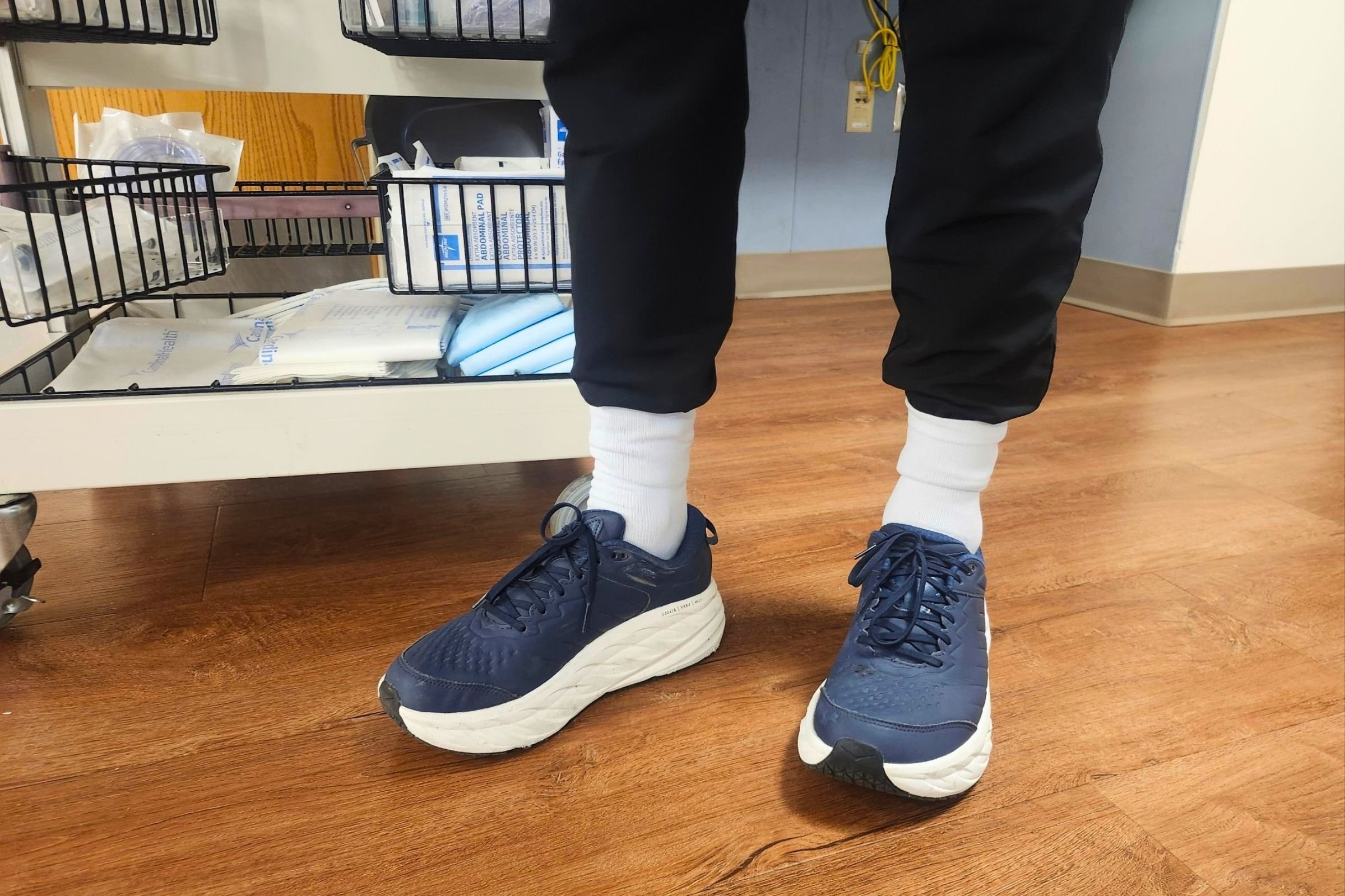 hoka-bondi-sr-arahi-sr-3.jpg