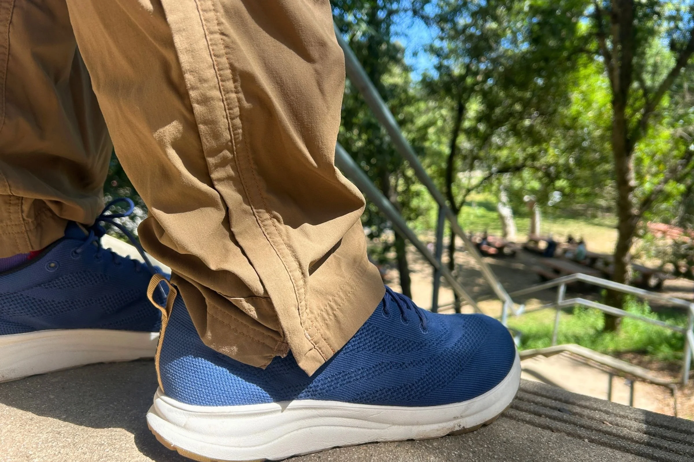 icebug-mosi-walking-shoes-men-park.jpg