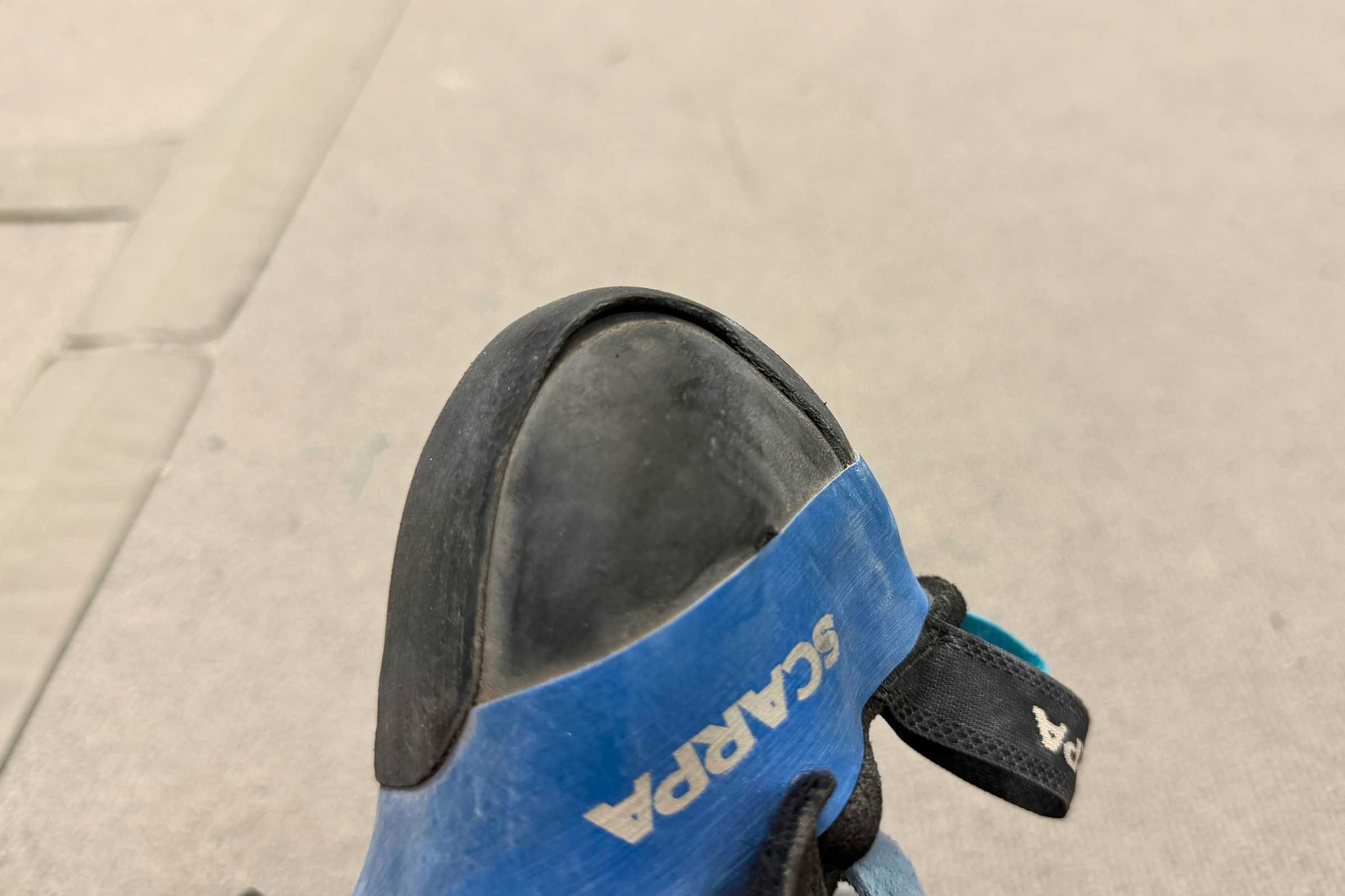 The toe rubber wore down a regular amount, and after more than a year of outdoor bouldering, some signs of wear are showing.