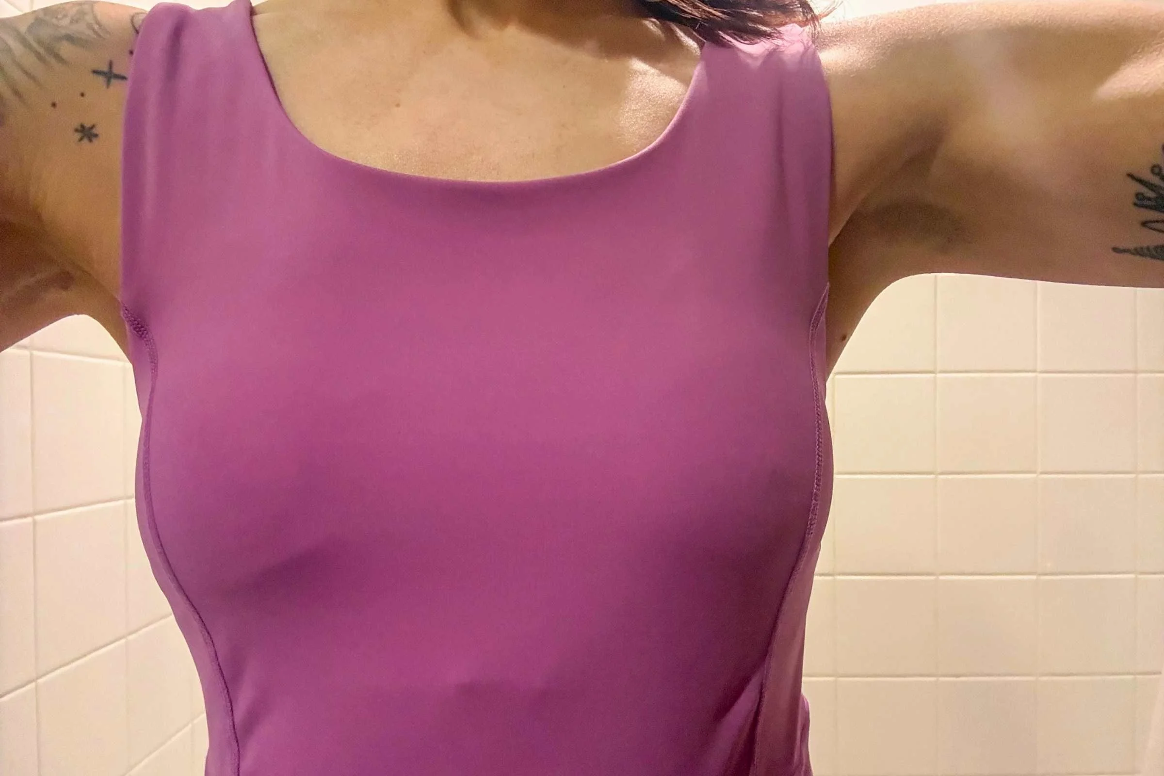 The removable cups on the Title Nine Limitless Mid Dress can shift out of place or look a little lumpy, requiring some adjusting when you first put the dress on.
