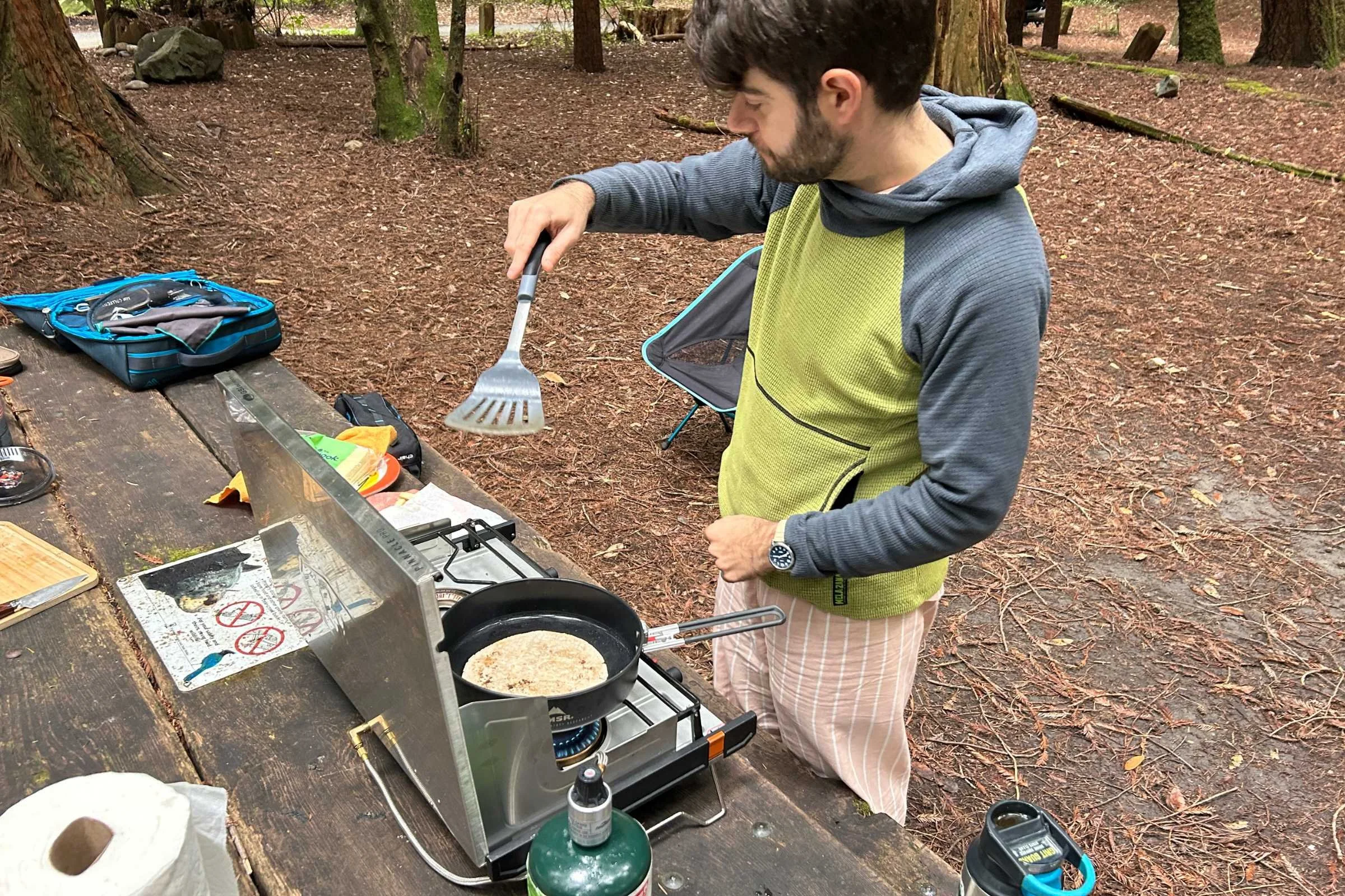 The fuel port on the GSI Pinnacle Pro 2 burner stove is in the back so it is easy to set up.