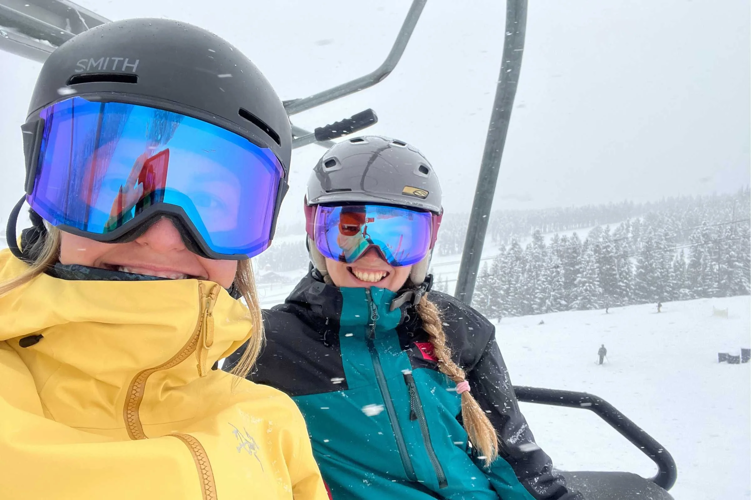 We love the fit and style of the Squad MAG goggles.