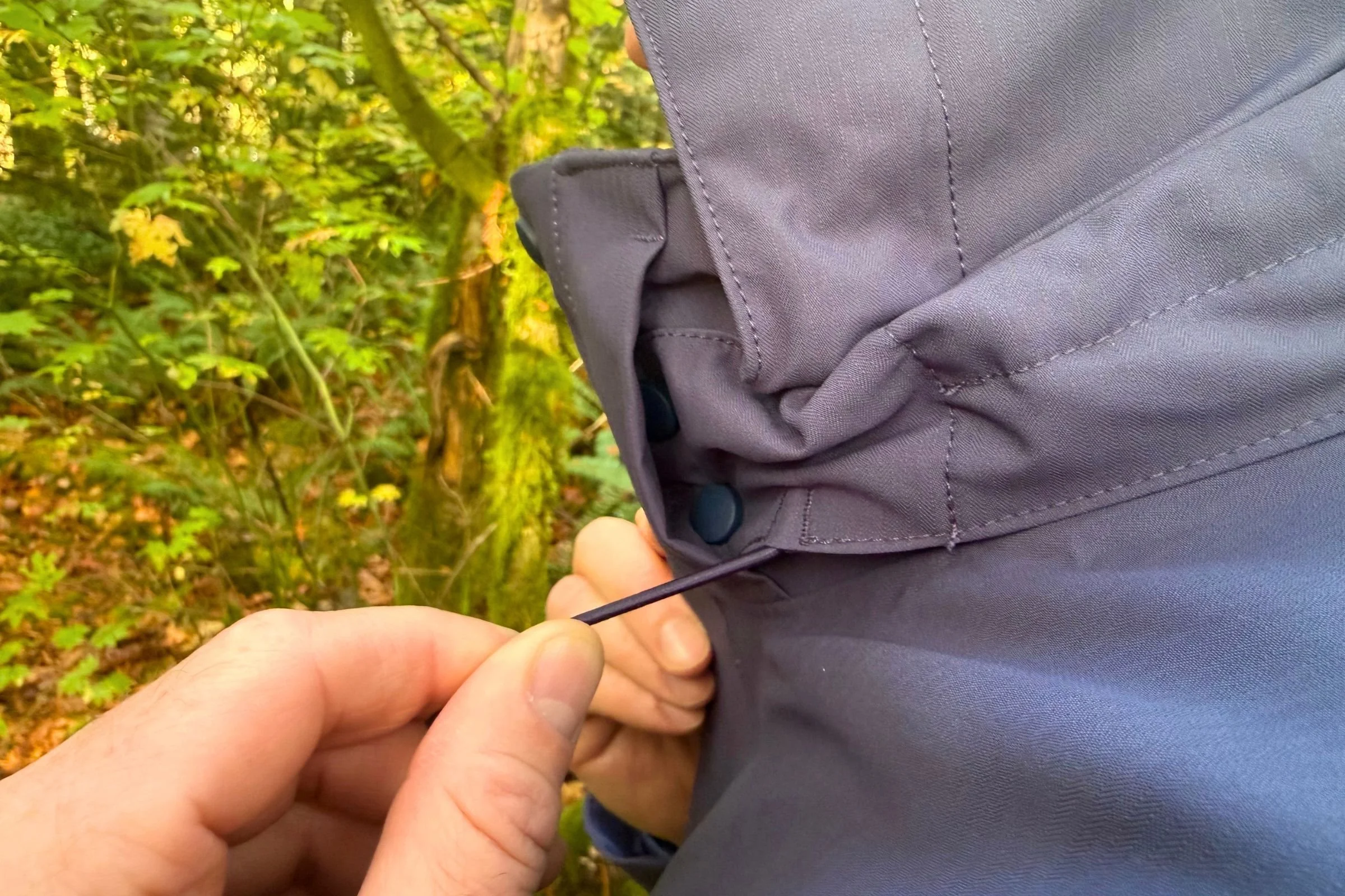 Toggles on the hood make for easy and quick adjustments.