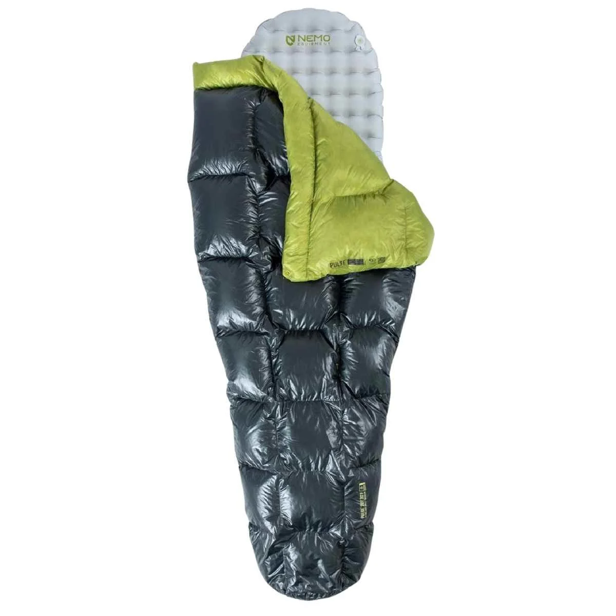 The NEMO Pulse quilt in dark green with lime green lining