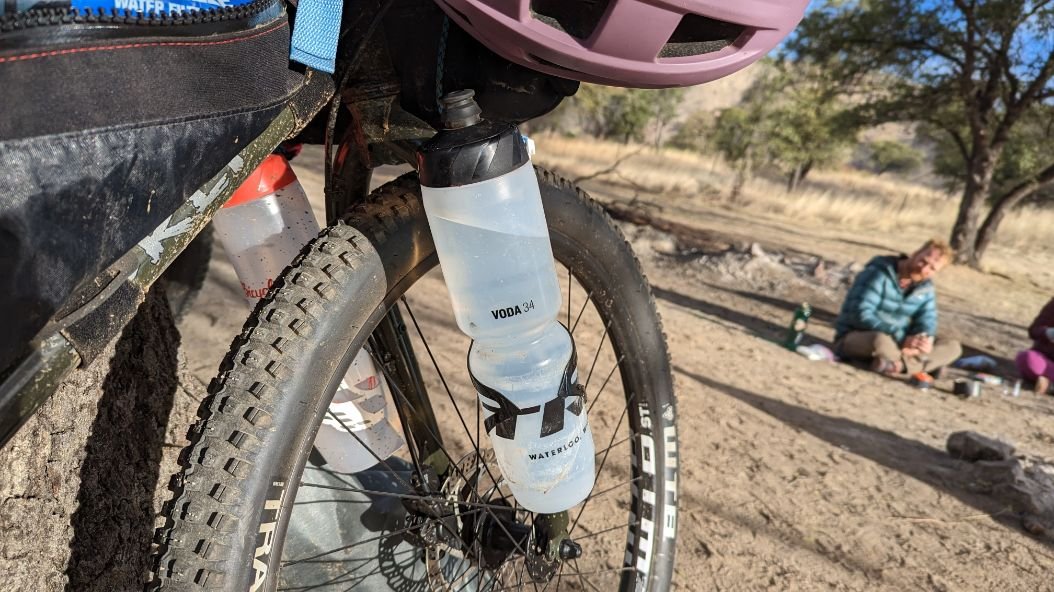 easy DIY O-ring water bottle holder - It's Always Autumn