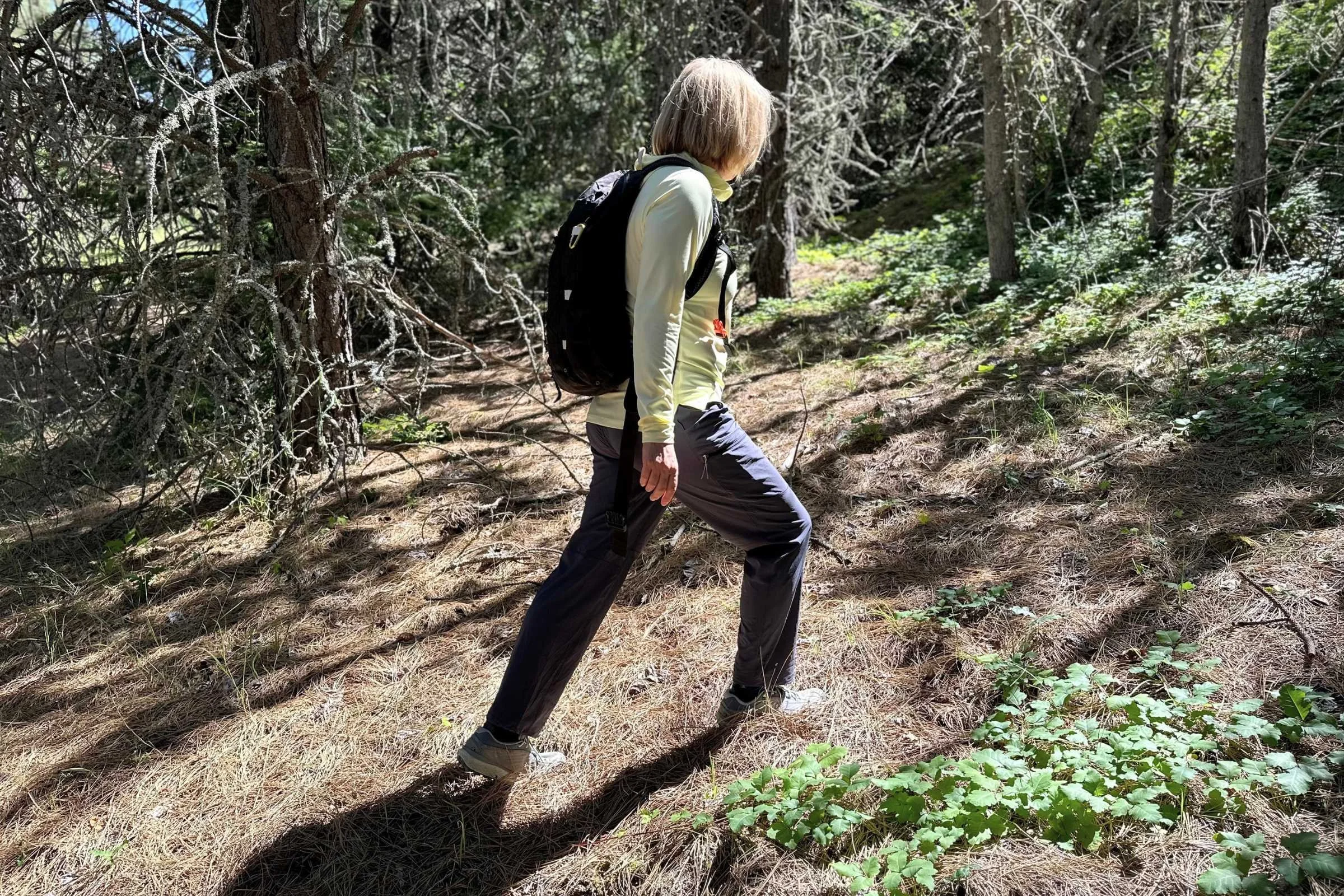 Naomi Hudetz wearing the REI Flash Pants hiking in the Columbia River Gorge