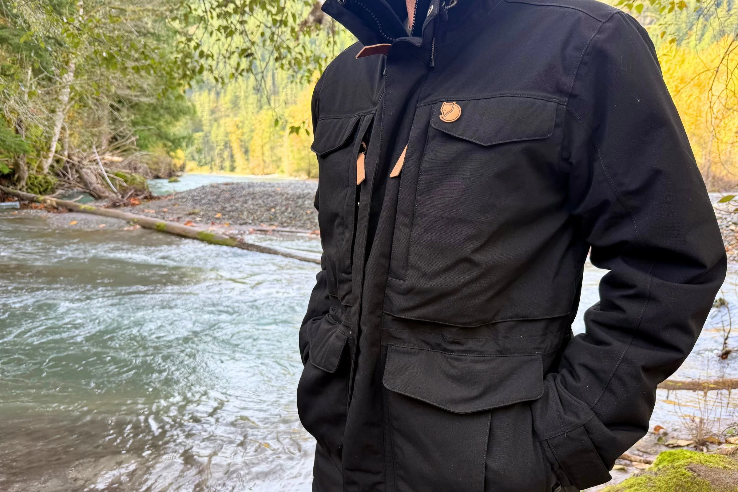The Nuuk’s pocket layout — along with the sheer number of pockets — provide plenty of storage options for everyday essentials.