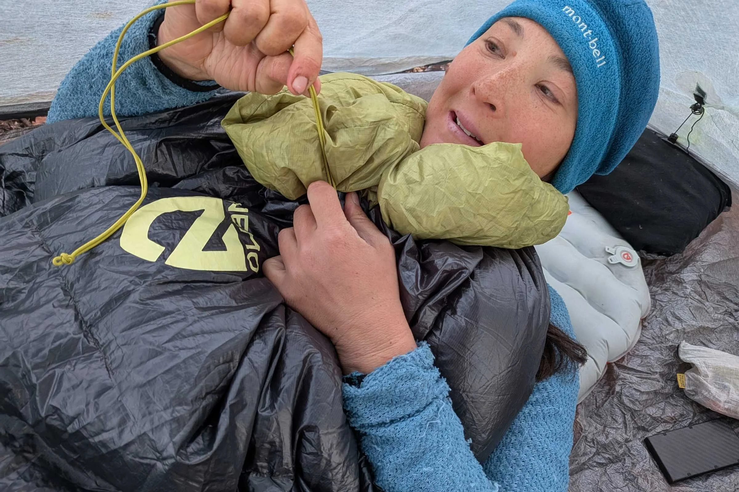 Plush draft collar with snap closure on NEMO Pulse quilt