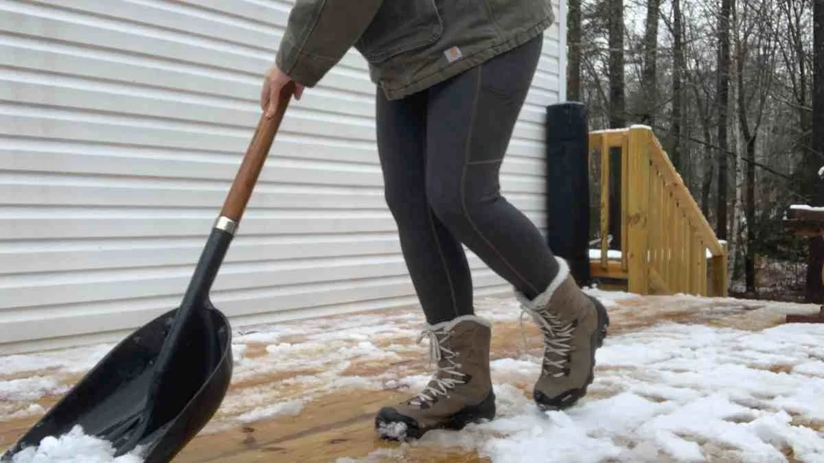 oboz insulated hiking boots