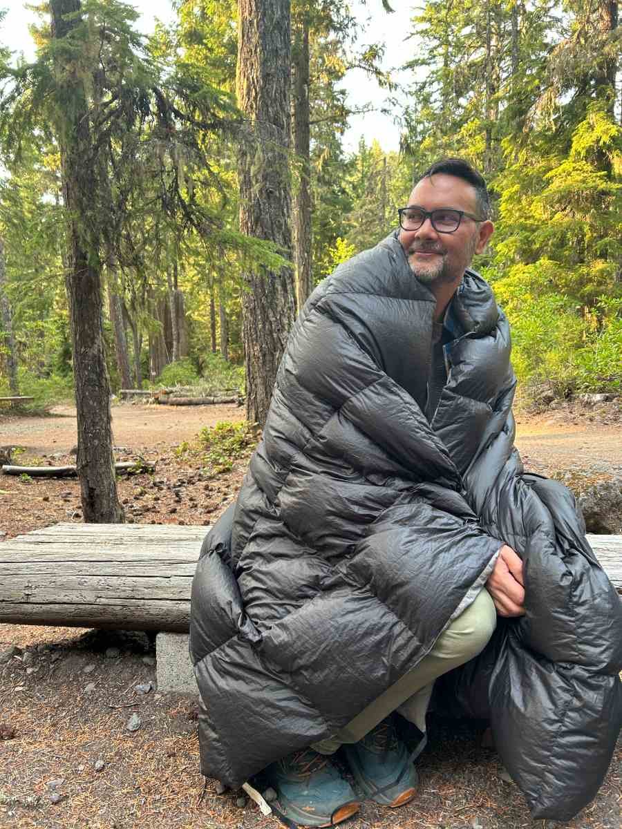 13 Best Outdoor Blankets & Insulated Quilts of 2023