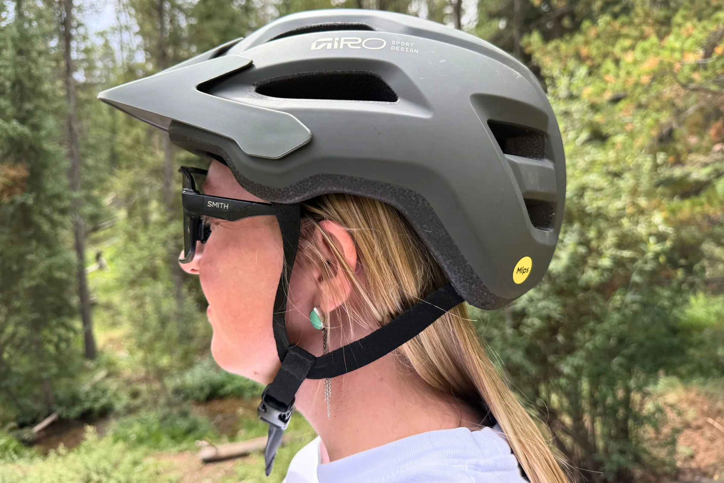 Our women’s tester, with a small head, in the one-size Fixture II Mips helmet.