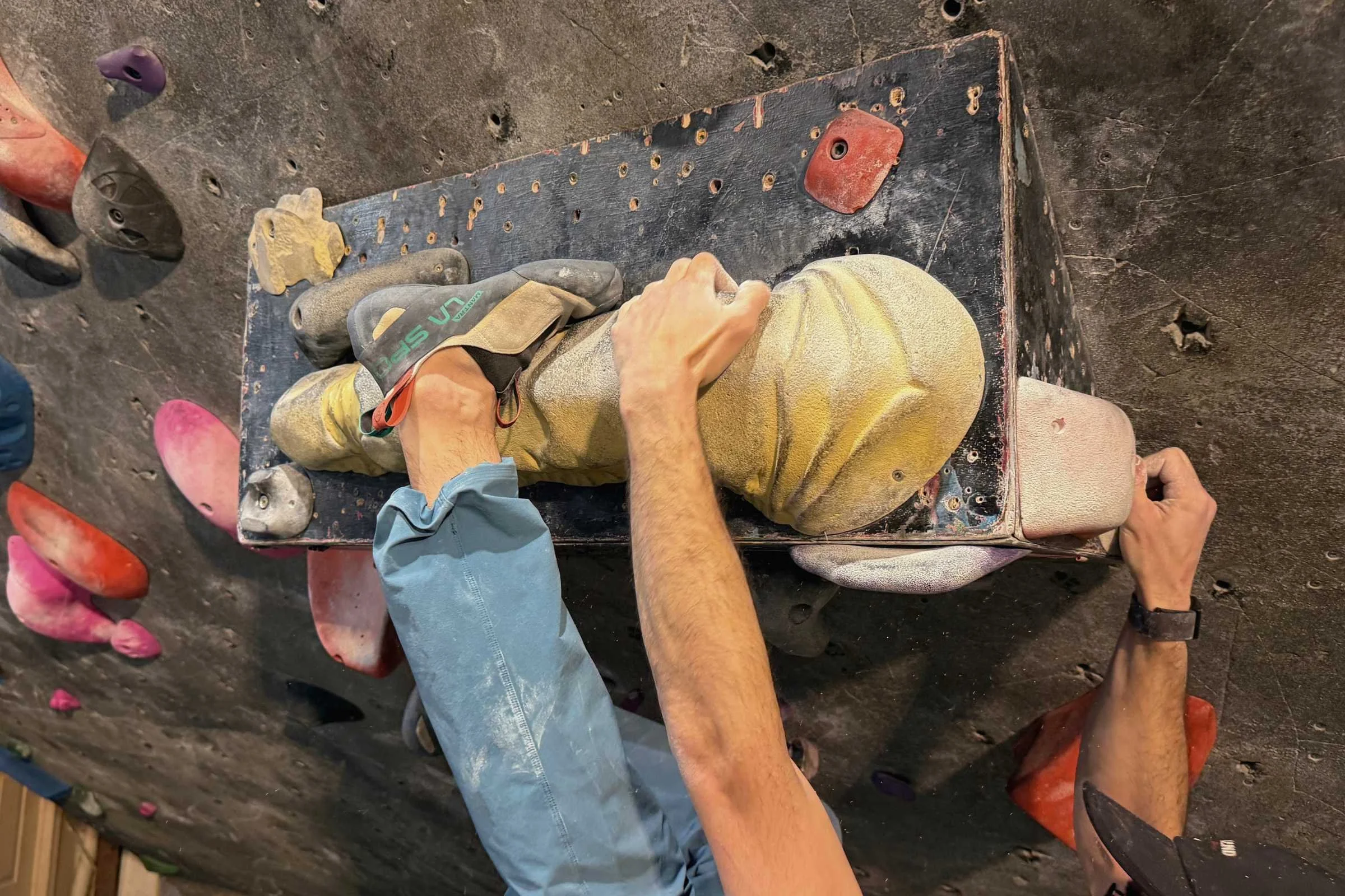 Toe hooking is excellent with the Mantras, but the heel cup is a bit too big.