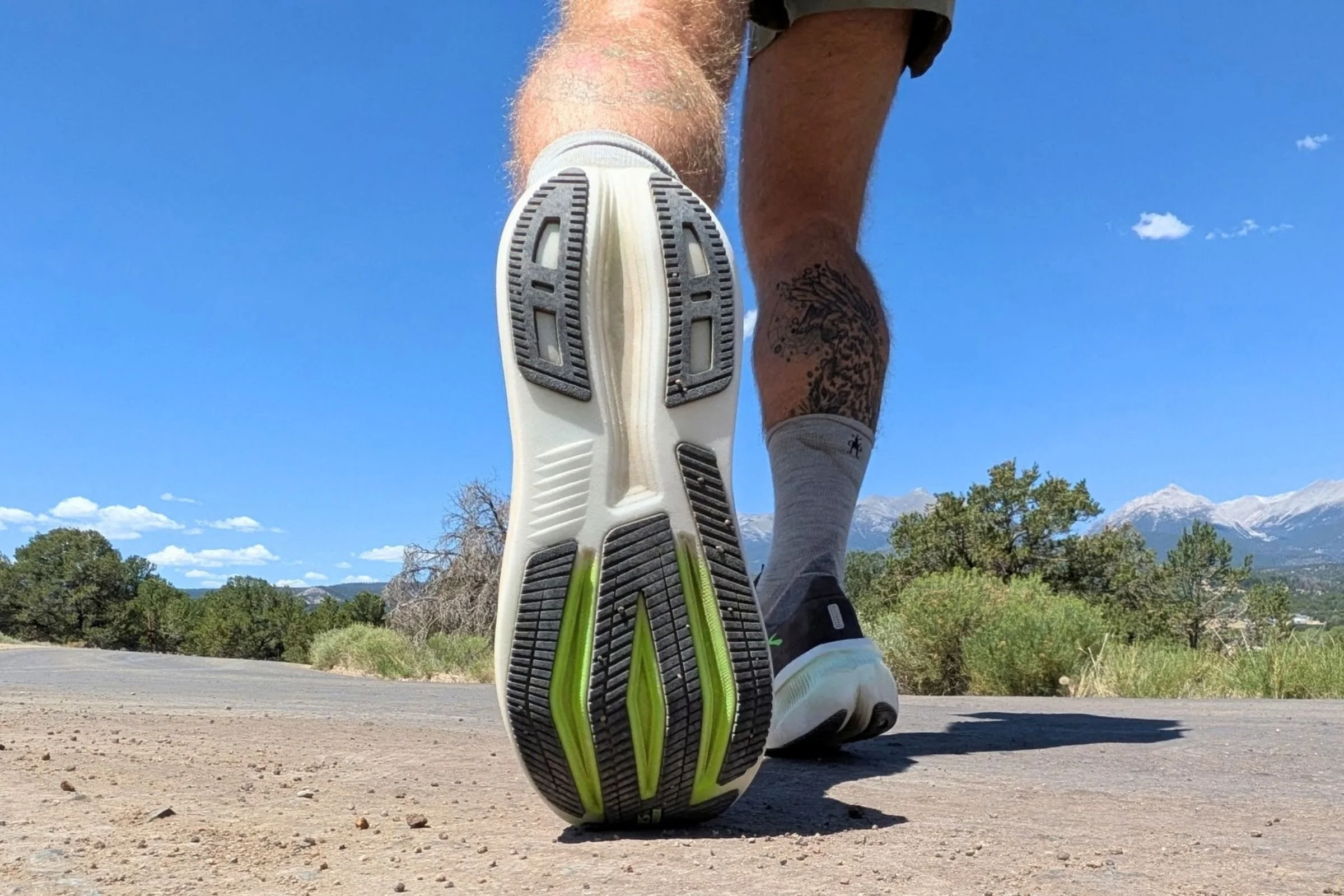 Close-up of the outsole/heel of Brooks Glycerin Max 2 shoes