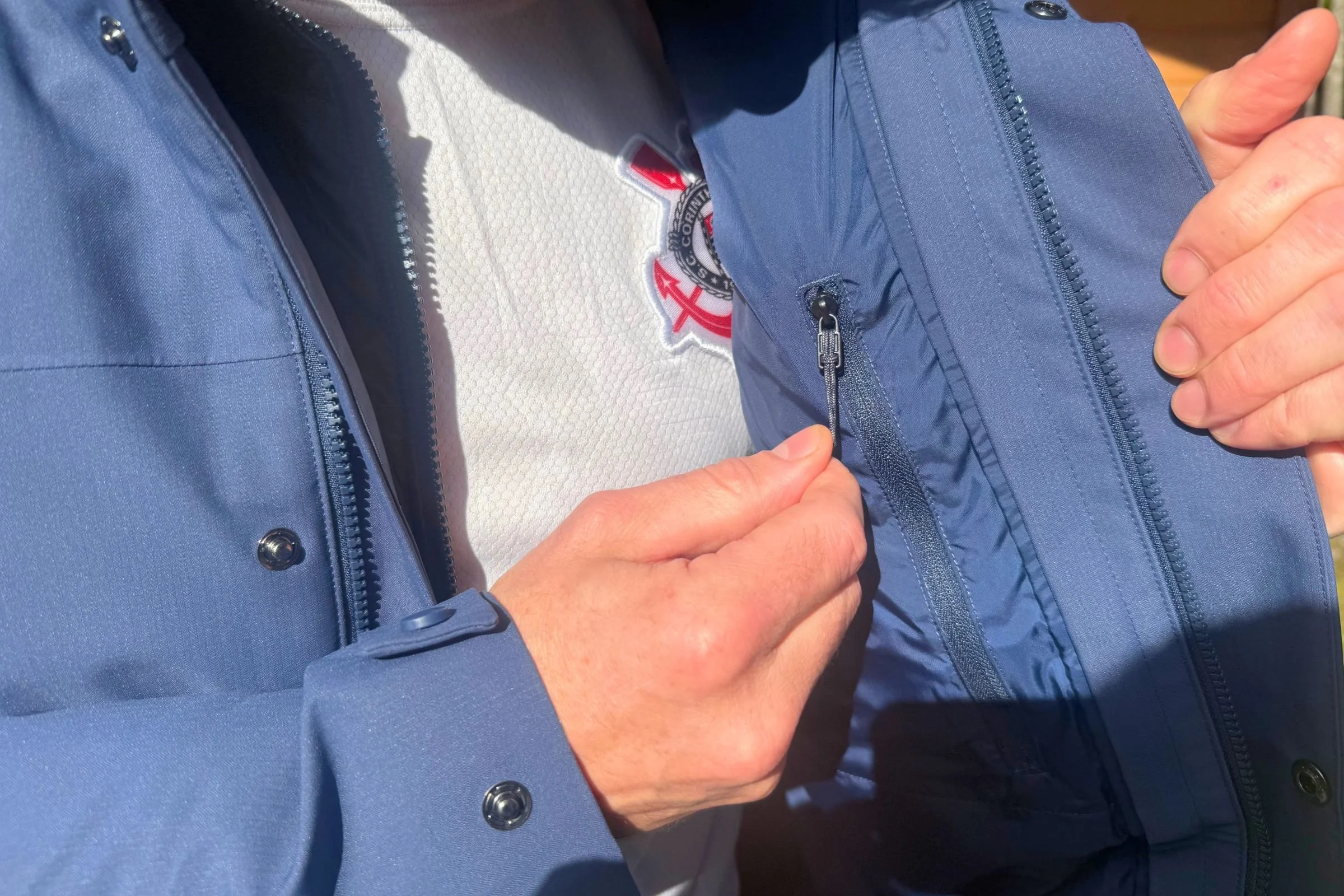 The inner pocket is perfect for storing small items like cards and keys.