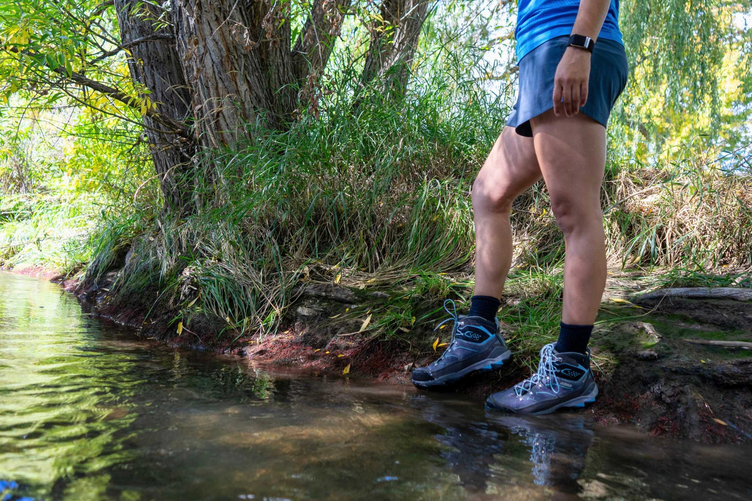 Creekside hiking with the Asolo Acadia Boots