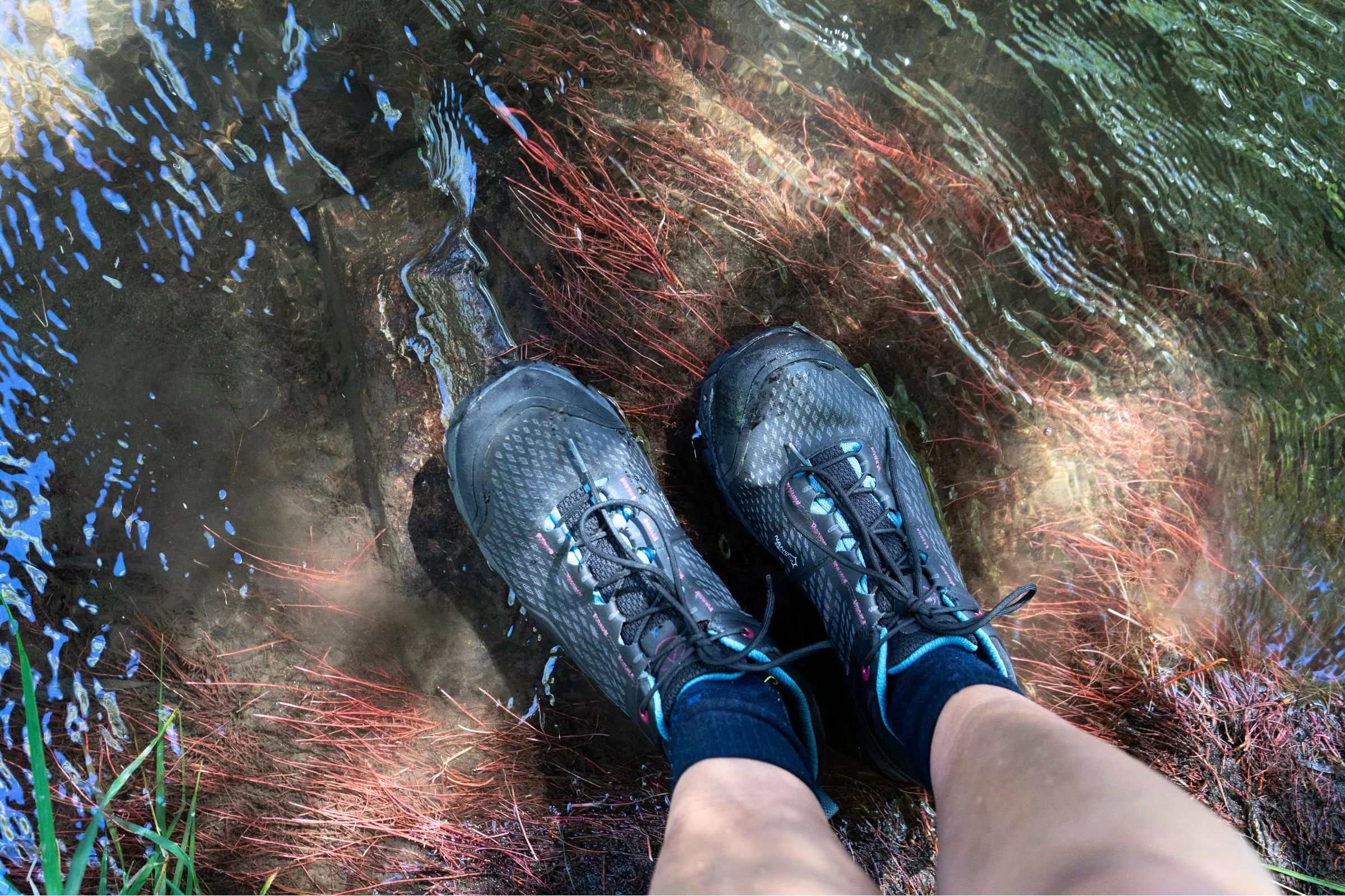 Testing the waterproofness of the La Sportiva Spire GTX hiking boots