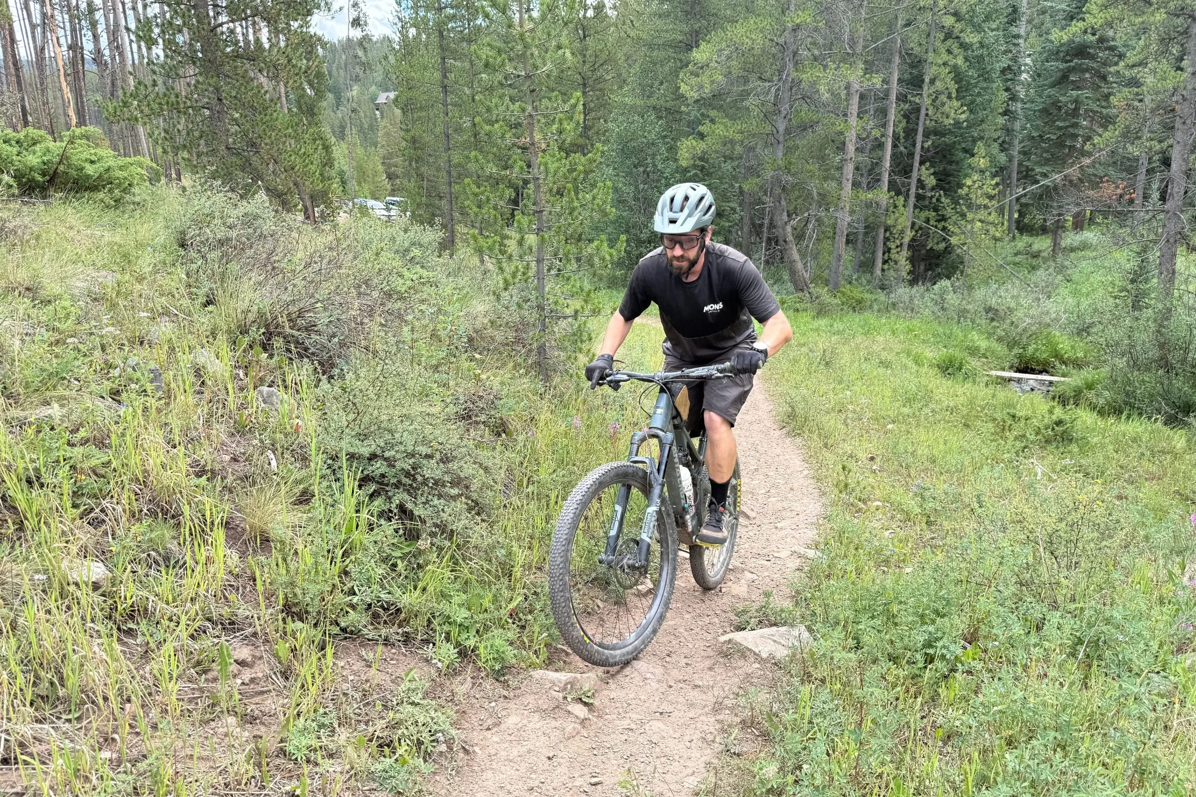 We tested the Giro Fixture Mips II on both climbs and descents.