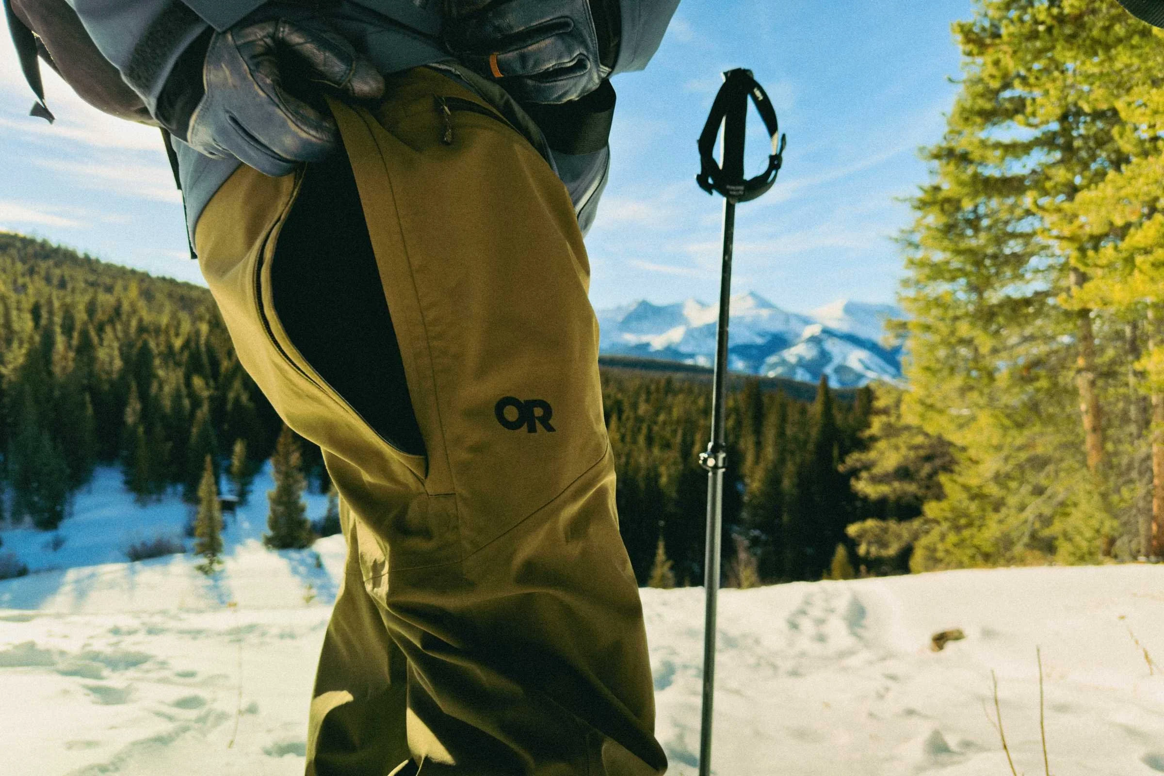 There are generous outer thigh zips on the Cloudchaser bibs. Photo credit: Jacob Callaghan
