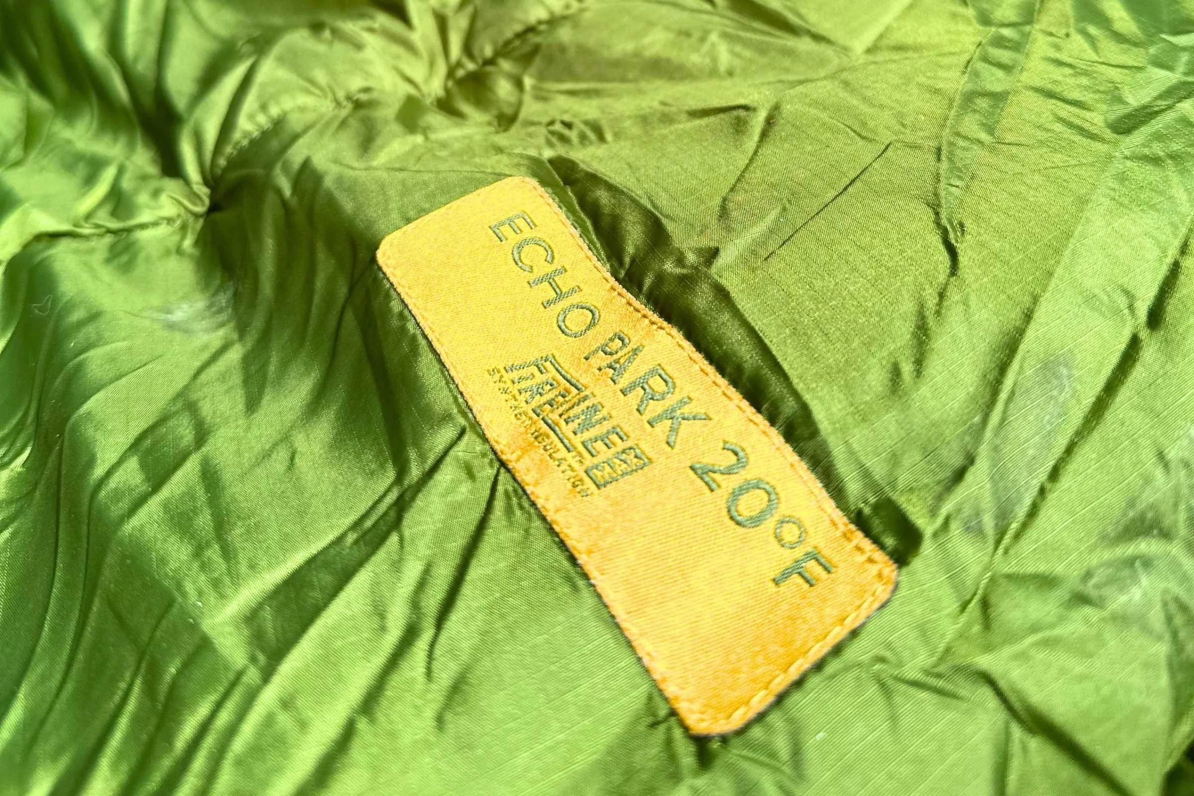 Close up on temperature rating on the Big Agnes Echo Park sleeping bag.