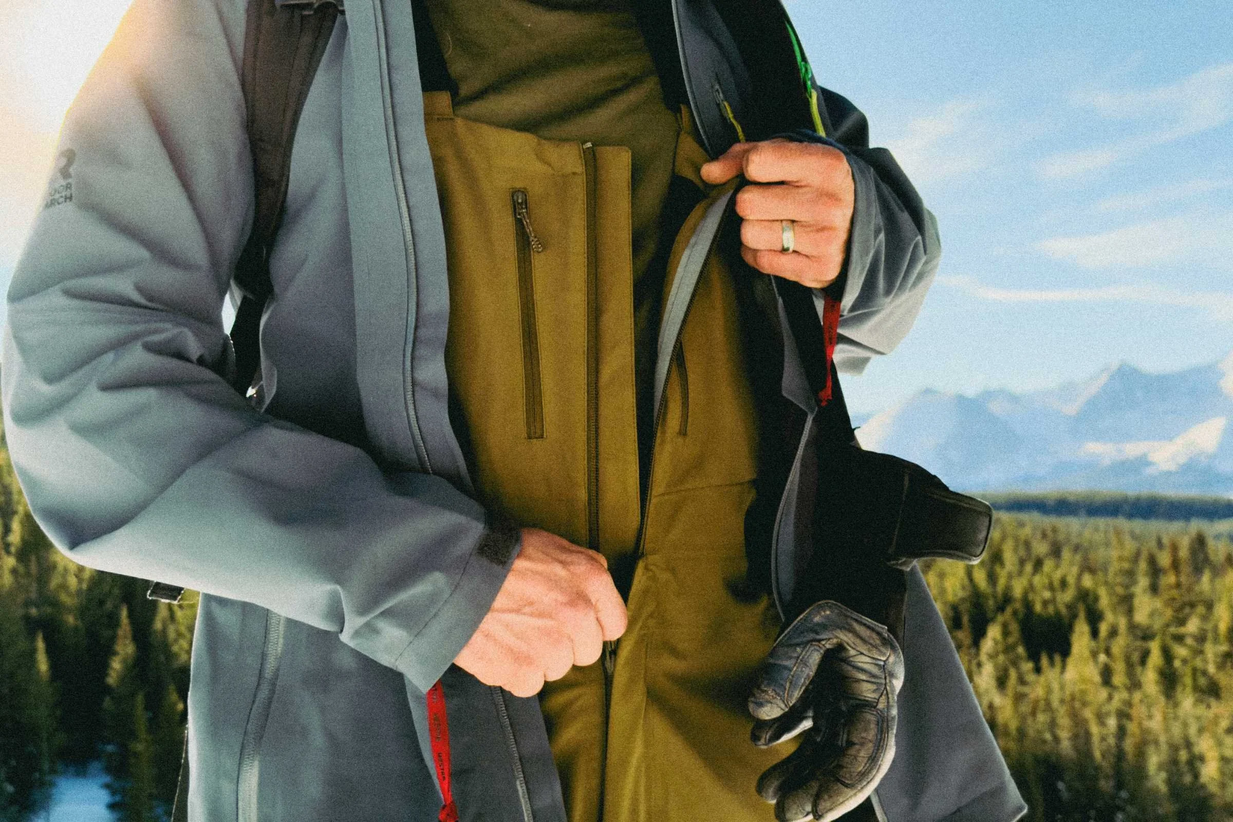 There is a full front zip on the Cloudchaser bibs. Photo credit: Jacob Callaghan