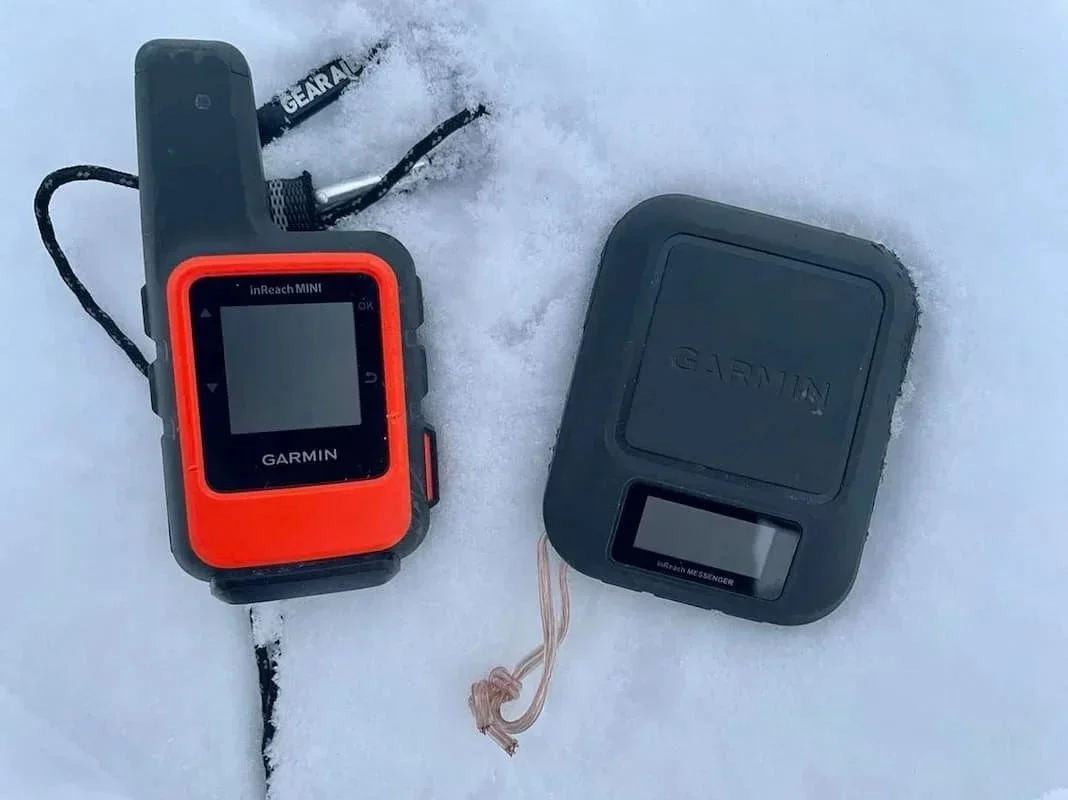 Garmin inReach Mini 2 and Garmin inReach Messenger in the snow