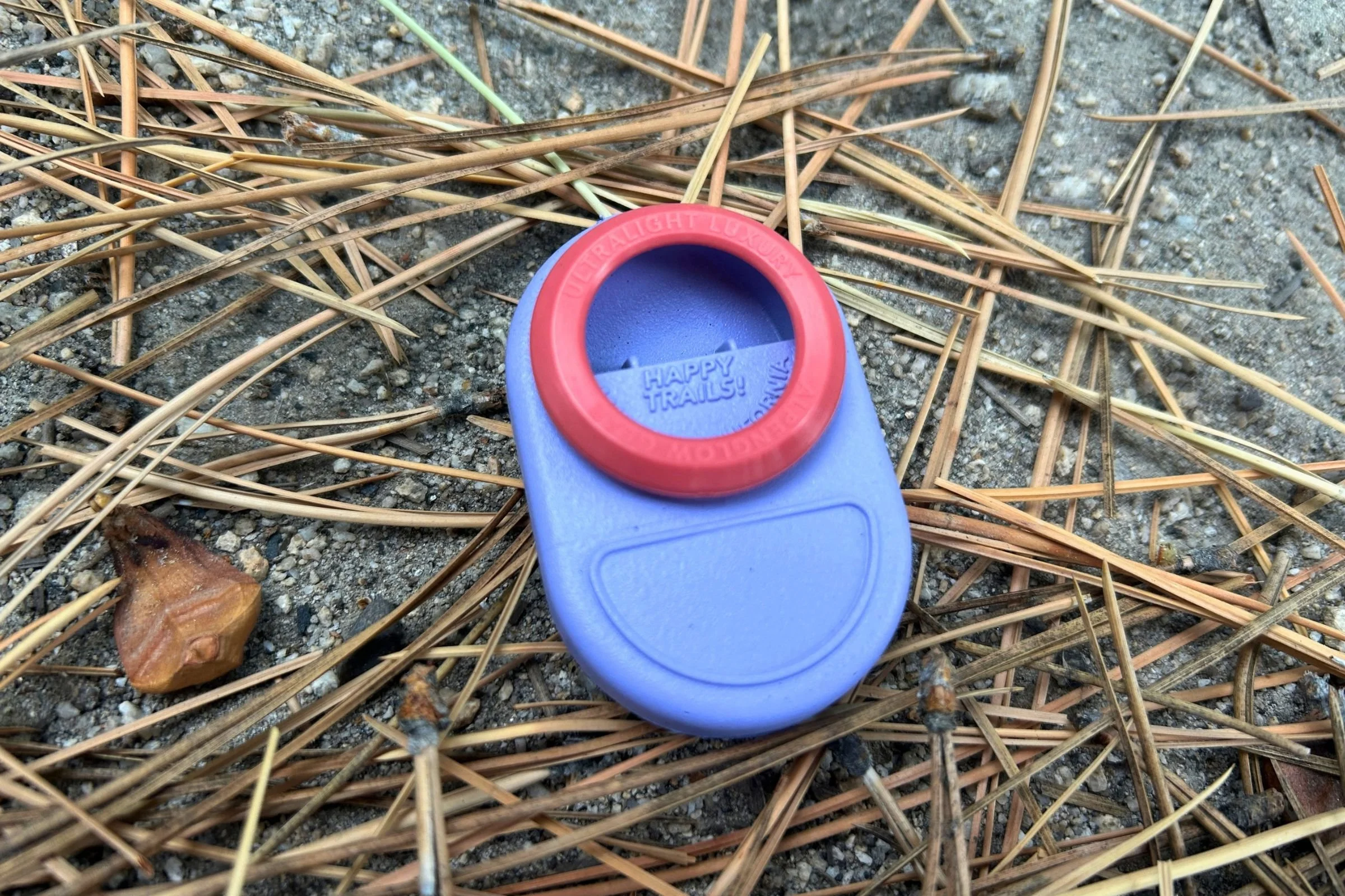 Alpenglow Gear Alpenblow Classic resting on pine needles.