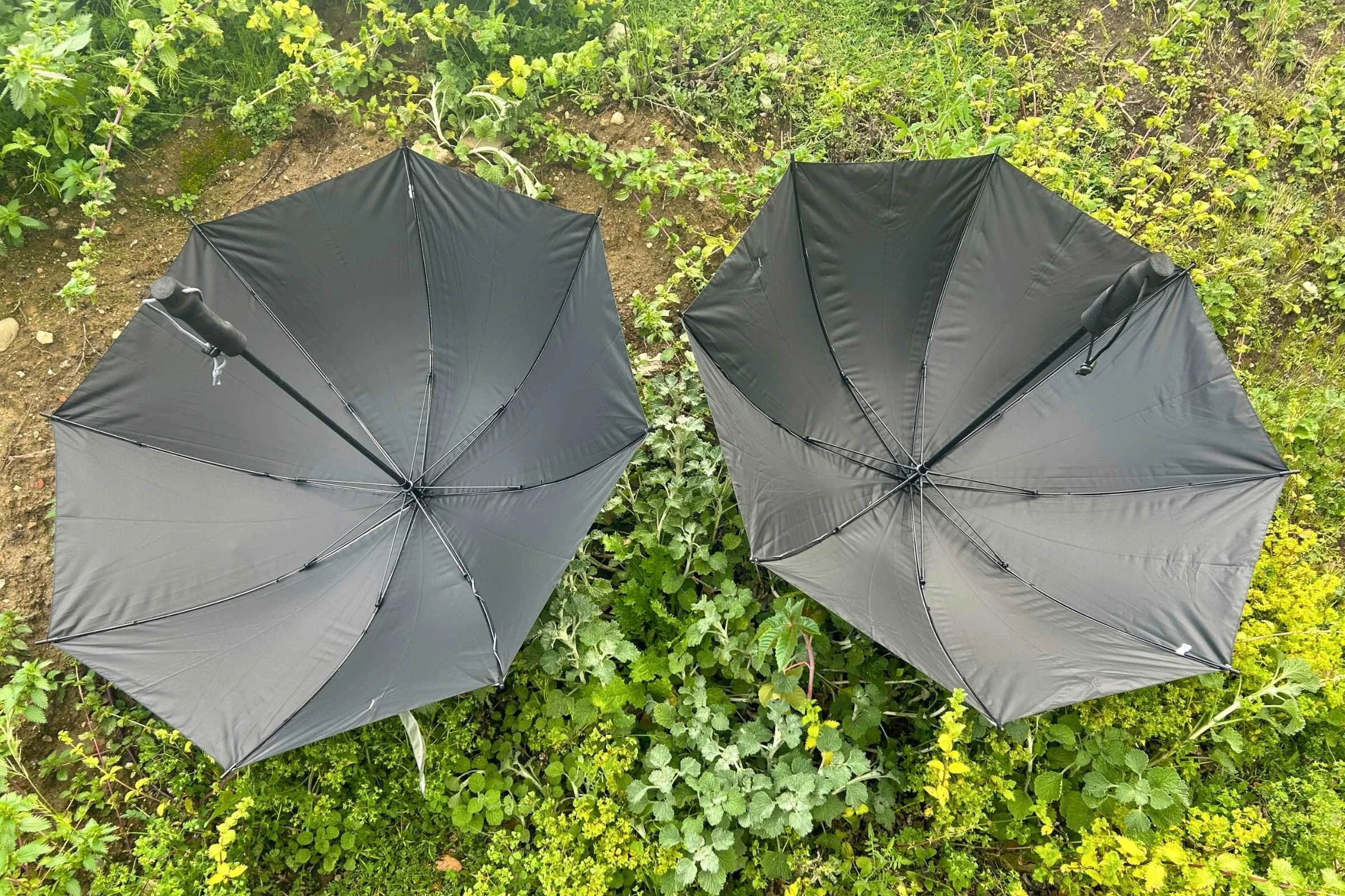 Comparing the Six Moon Designs Silver Shadow with the Silver Shadow Carbon, you can see the similarity in the design.