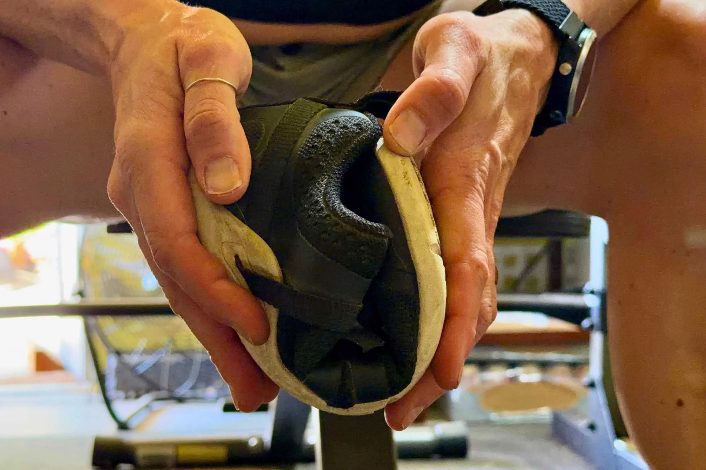 Demonstrating the supreme flexibility of the Xero Prio Neo by easily bending it in a circle. Photo courtesy Maggie Nichols