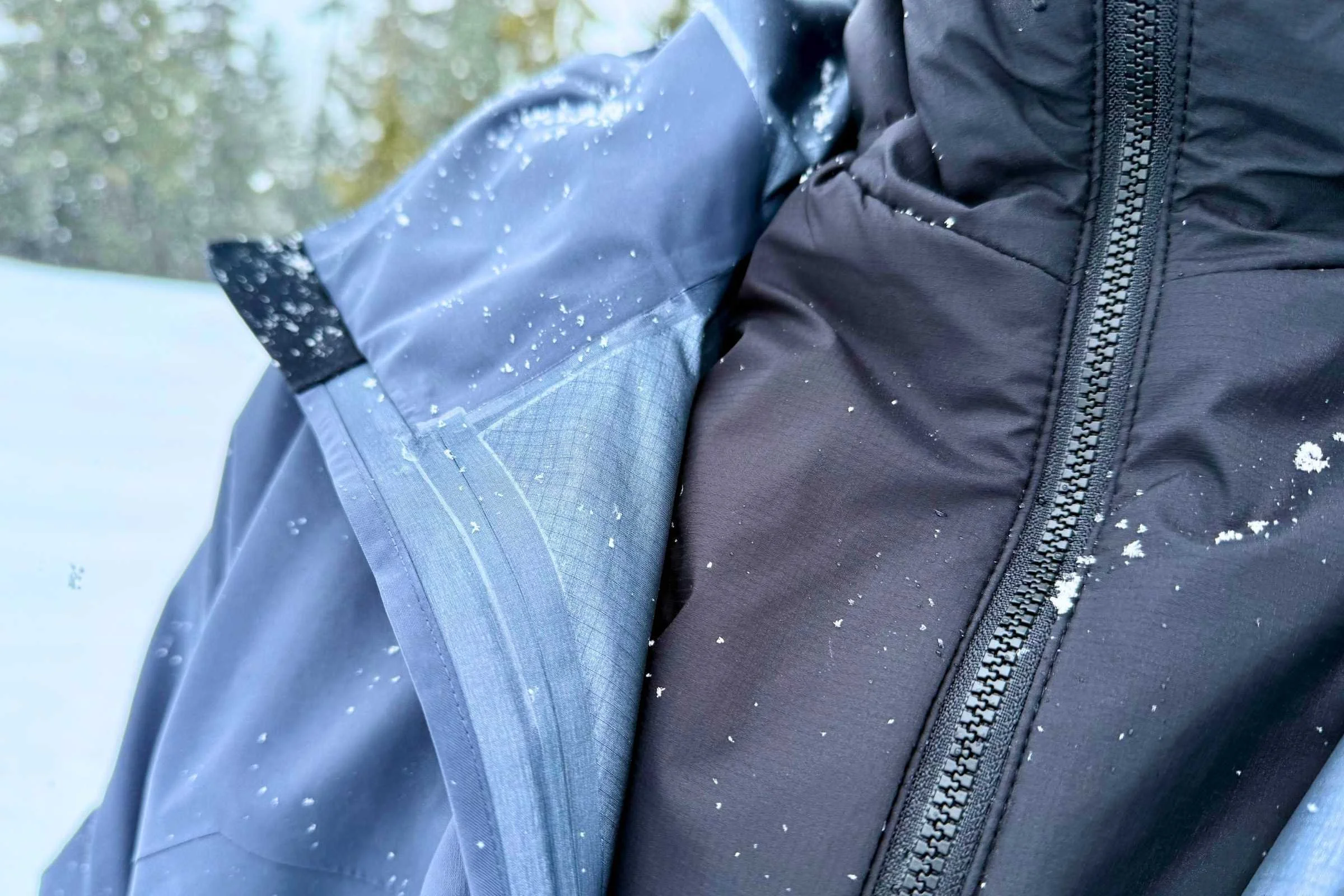 The zipper is durable while still being lightweight. Photo by Steve Redmond.