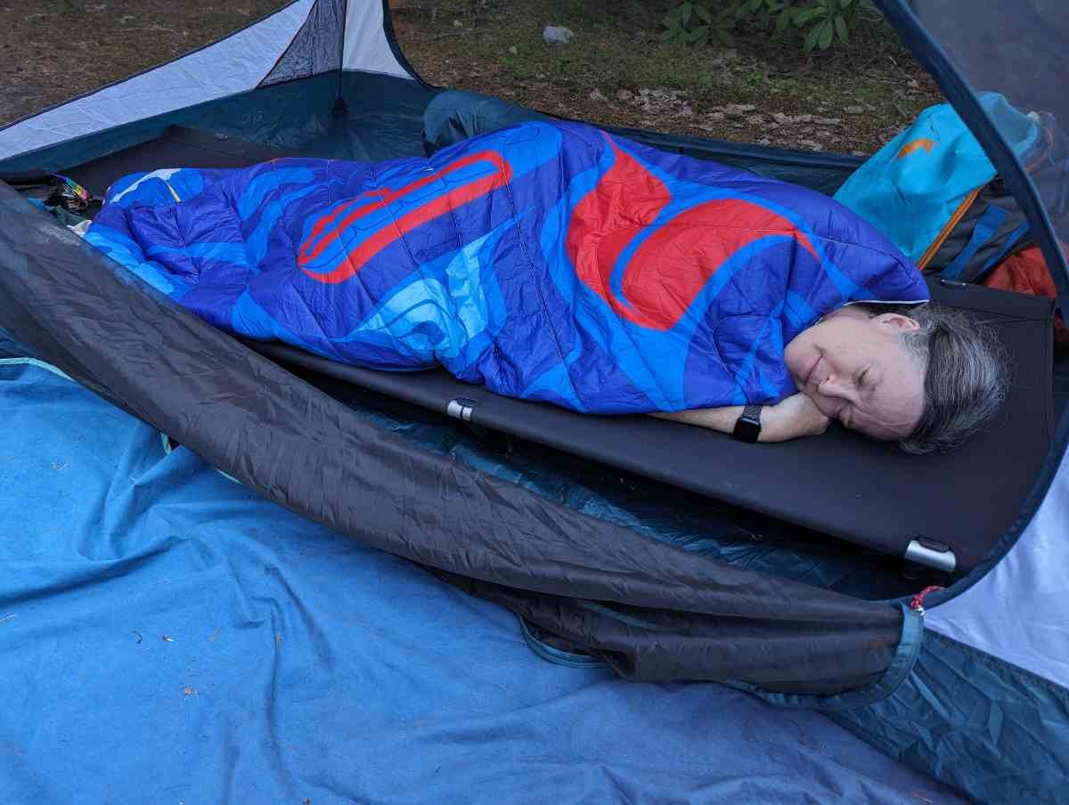 10 Best Camping Blankets of 2024, Tested for Cold Weather