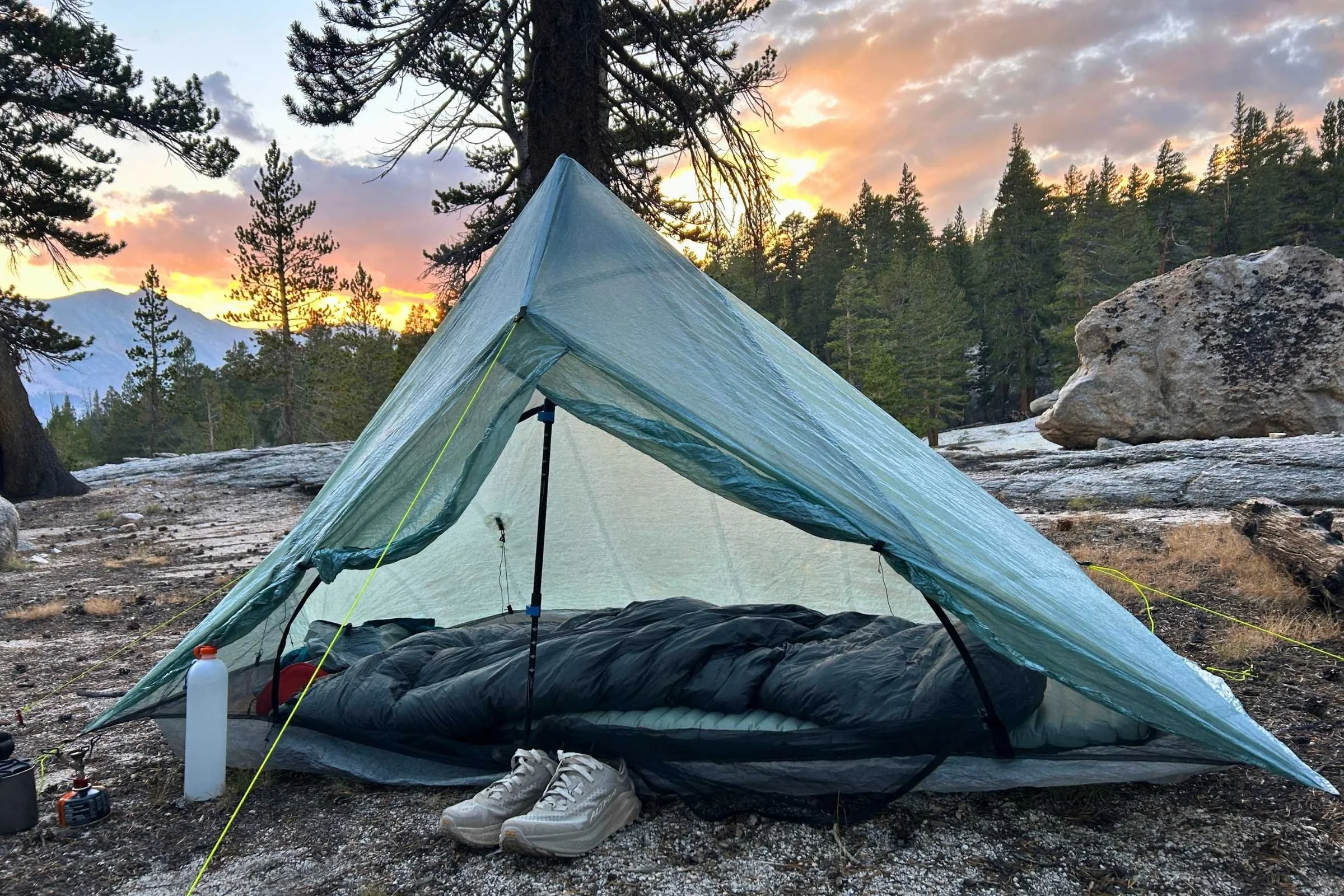 A look inside the relatively spacious interior on the Zpacks Plex Solo on the PCT in the Sierra.