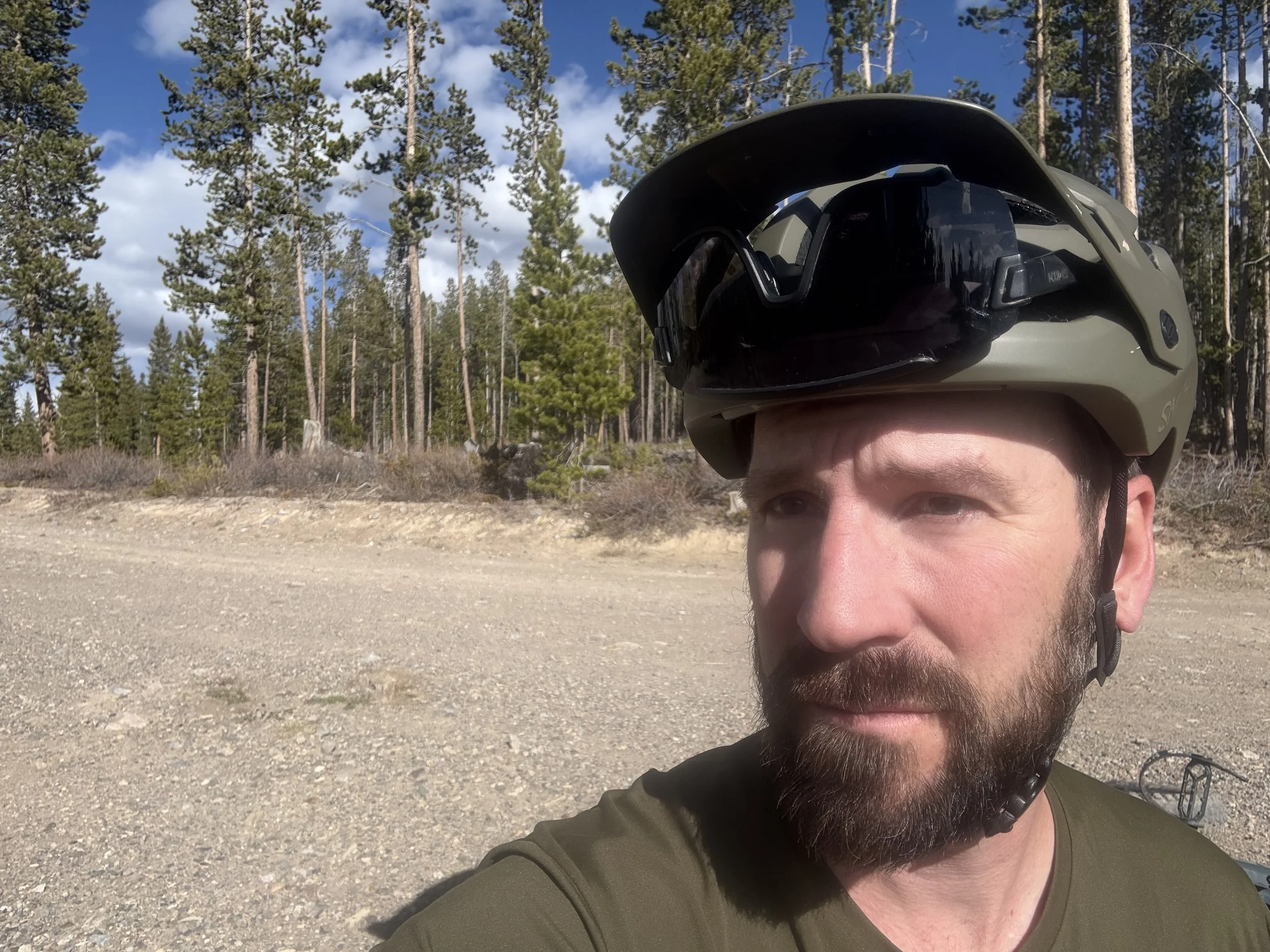 the smith forefront 3 helmet 's sunglass storage