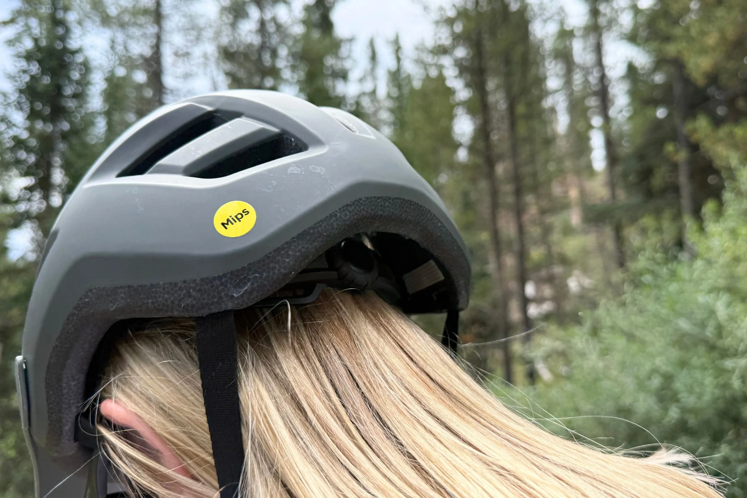 Our women’s tester has a small head, and there is a noticeable gap between the Fixture helmet shell and her head when it is tightened down.