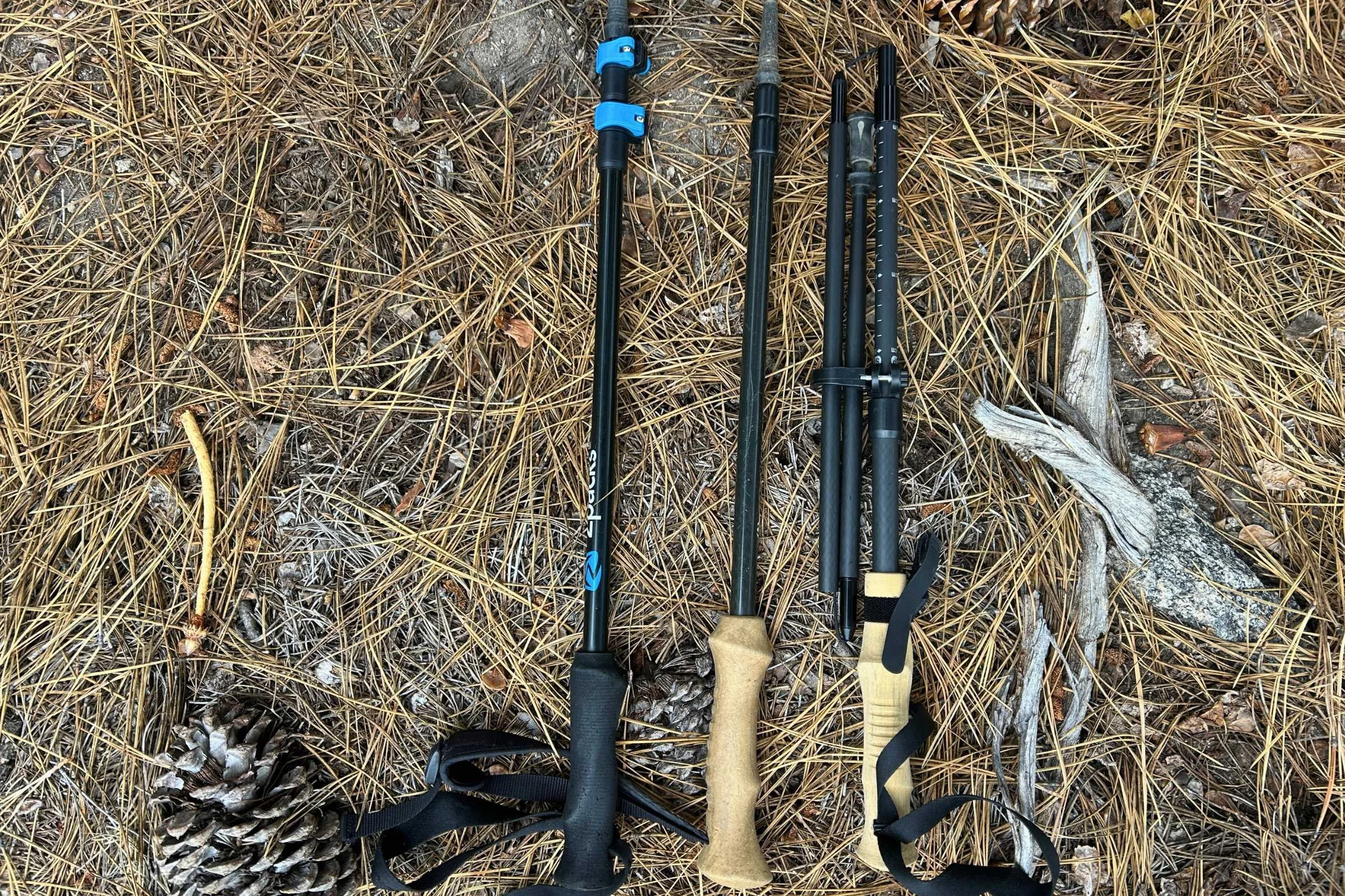 Comparison of length of ultralight poles. Left to right: Zpacks Minimalist, Gossamer Gear LT5, Gossamer Gear FT3. The FT3 are the shortest poles when stowed away at 15" in length.