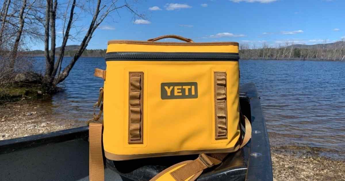 Yeti - Hopper Flip 8 Soft Cooler Camp Green