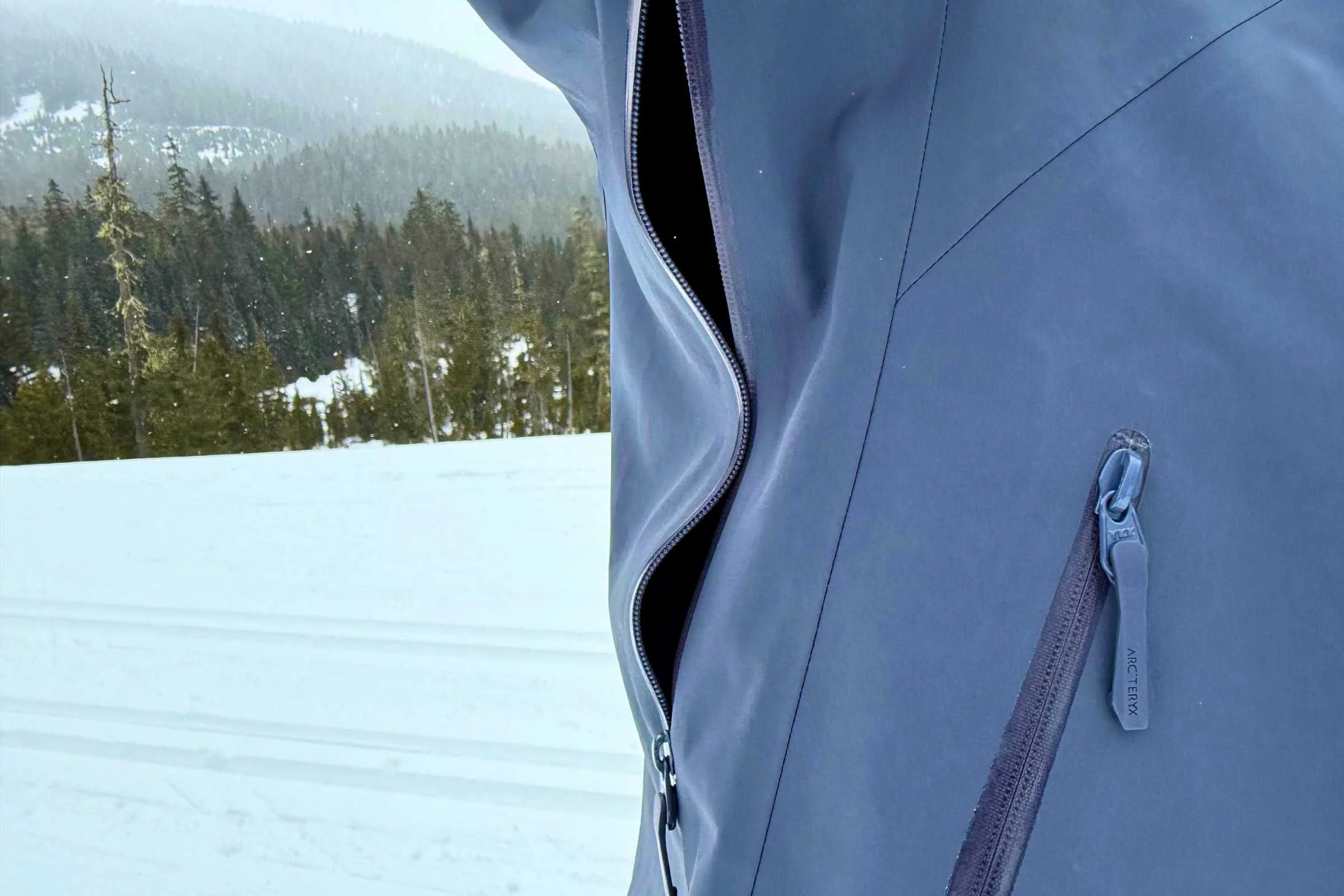 Open pit zips allow you to dump heat very quickly.