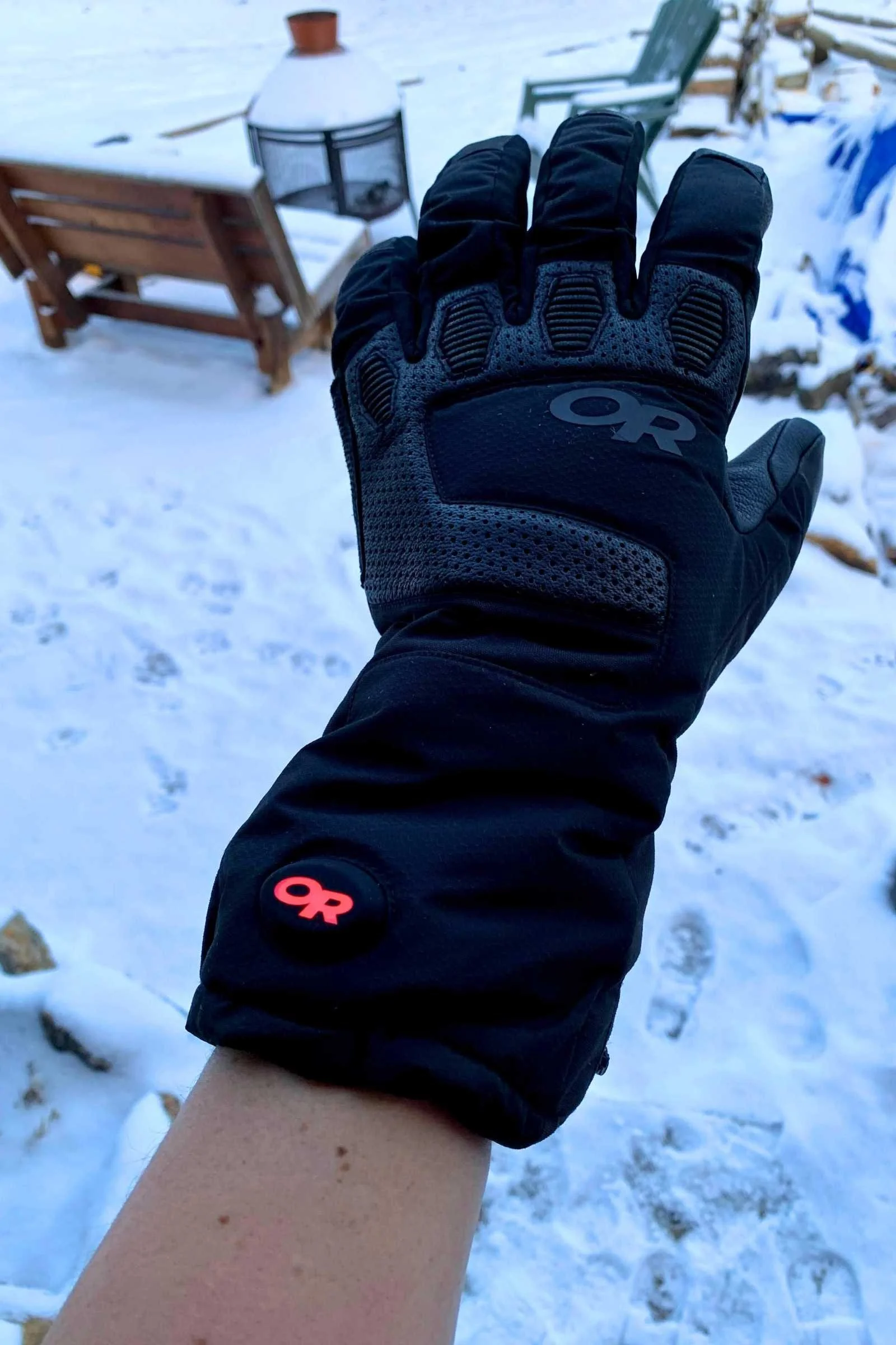 Before testing the Prevails, we spent years testing its predecessor, the Outdoor Research Lucent heated gloves
