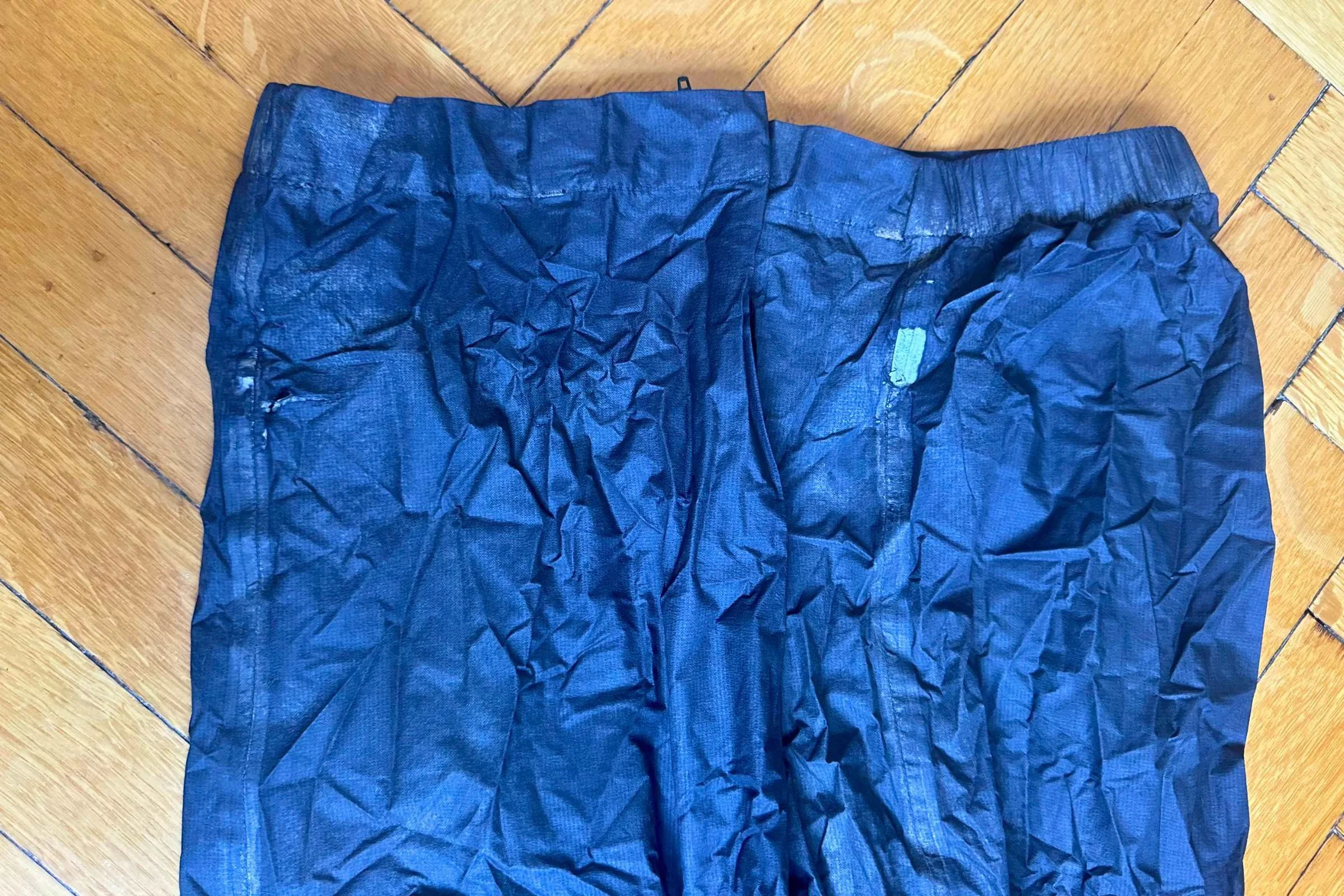 Lower legs of the Helium UL rain pants.