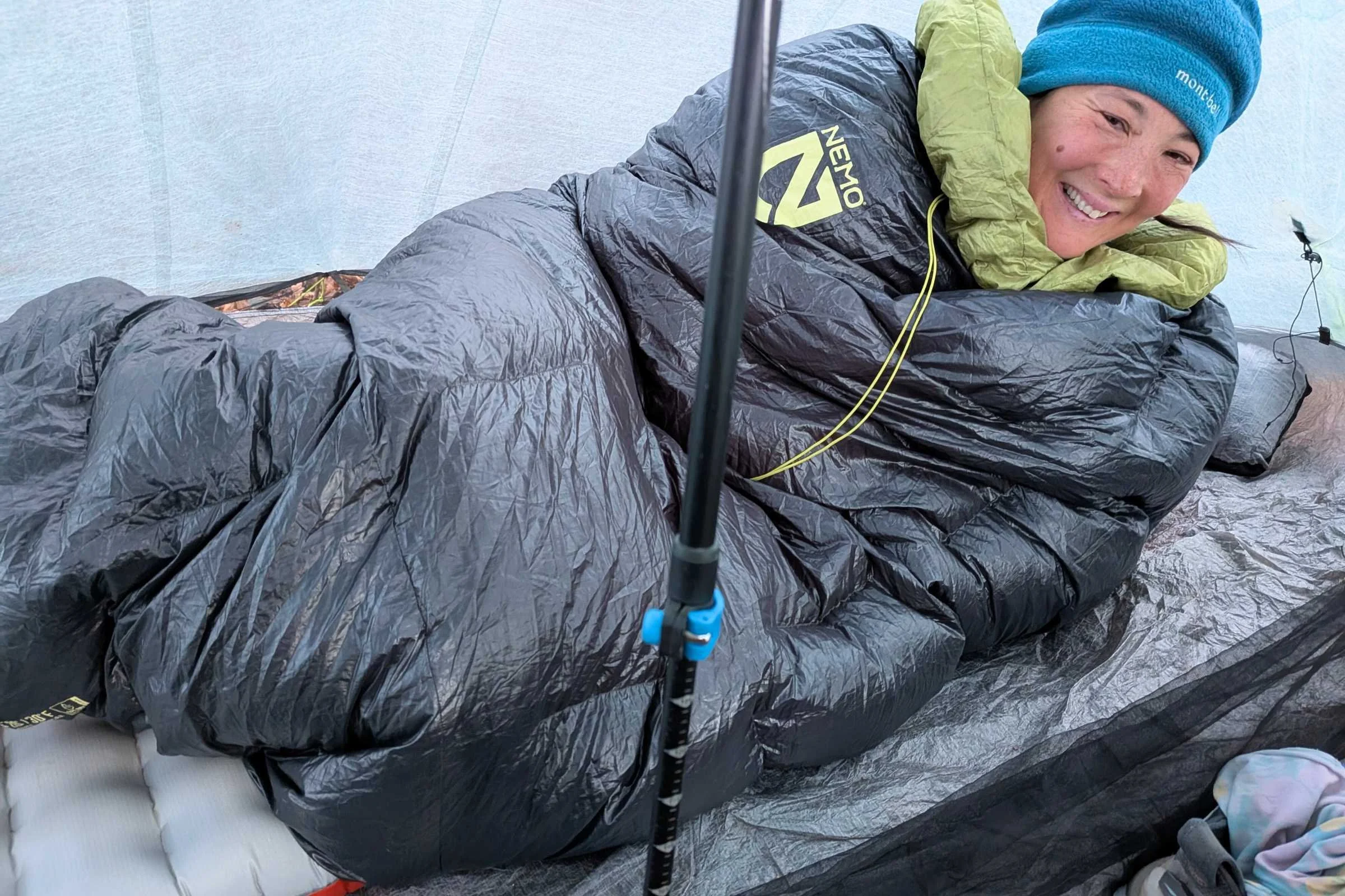It's easy to toss and turn, have silly tent parties, and otherwise hunker down in camp with the NEMO Pulse quilt system.