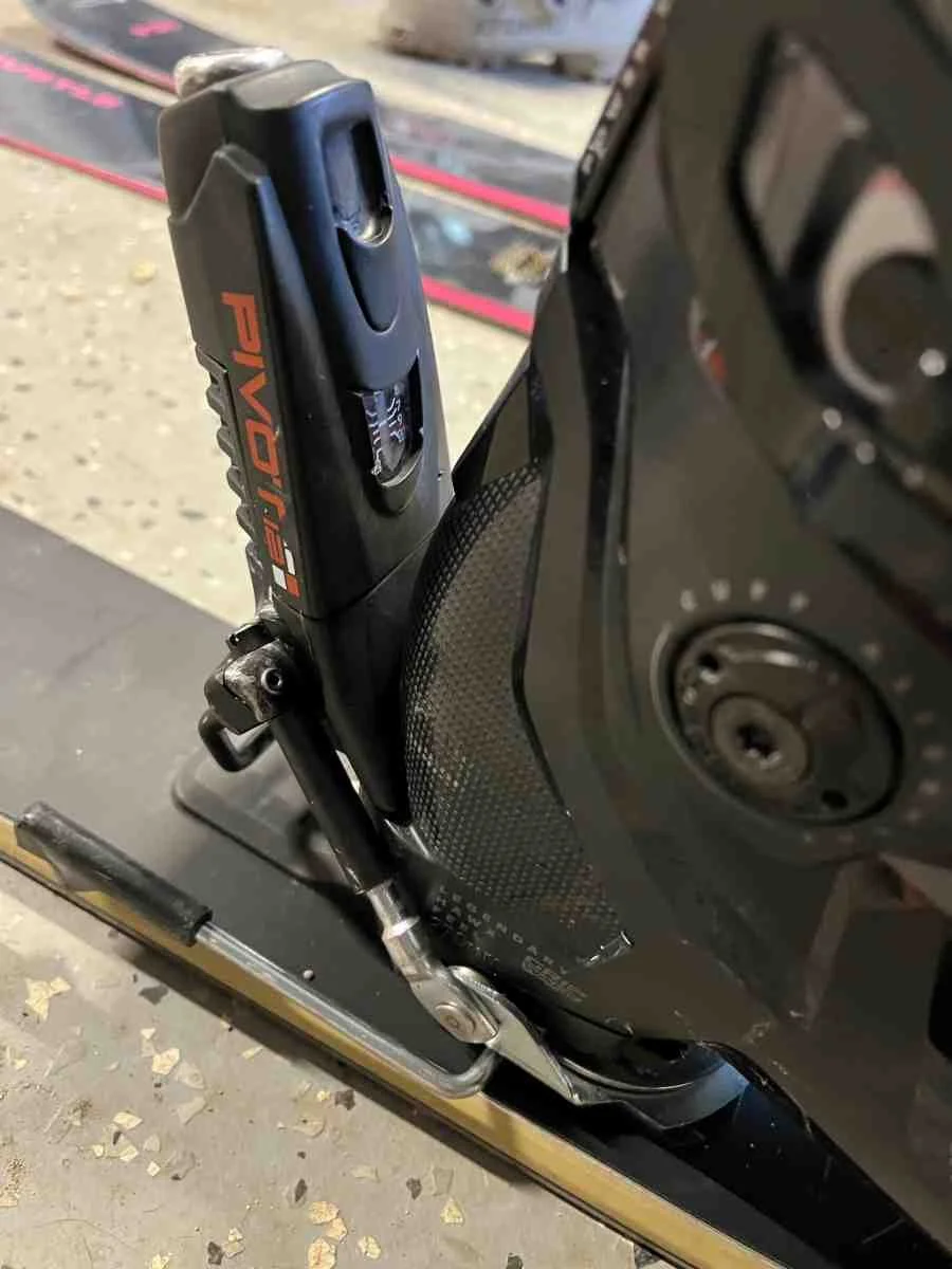 Ski Bindings What are They and How to Choose