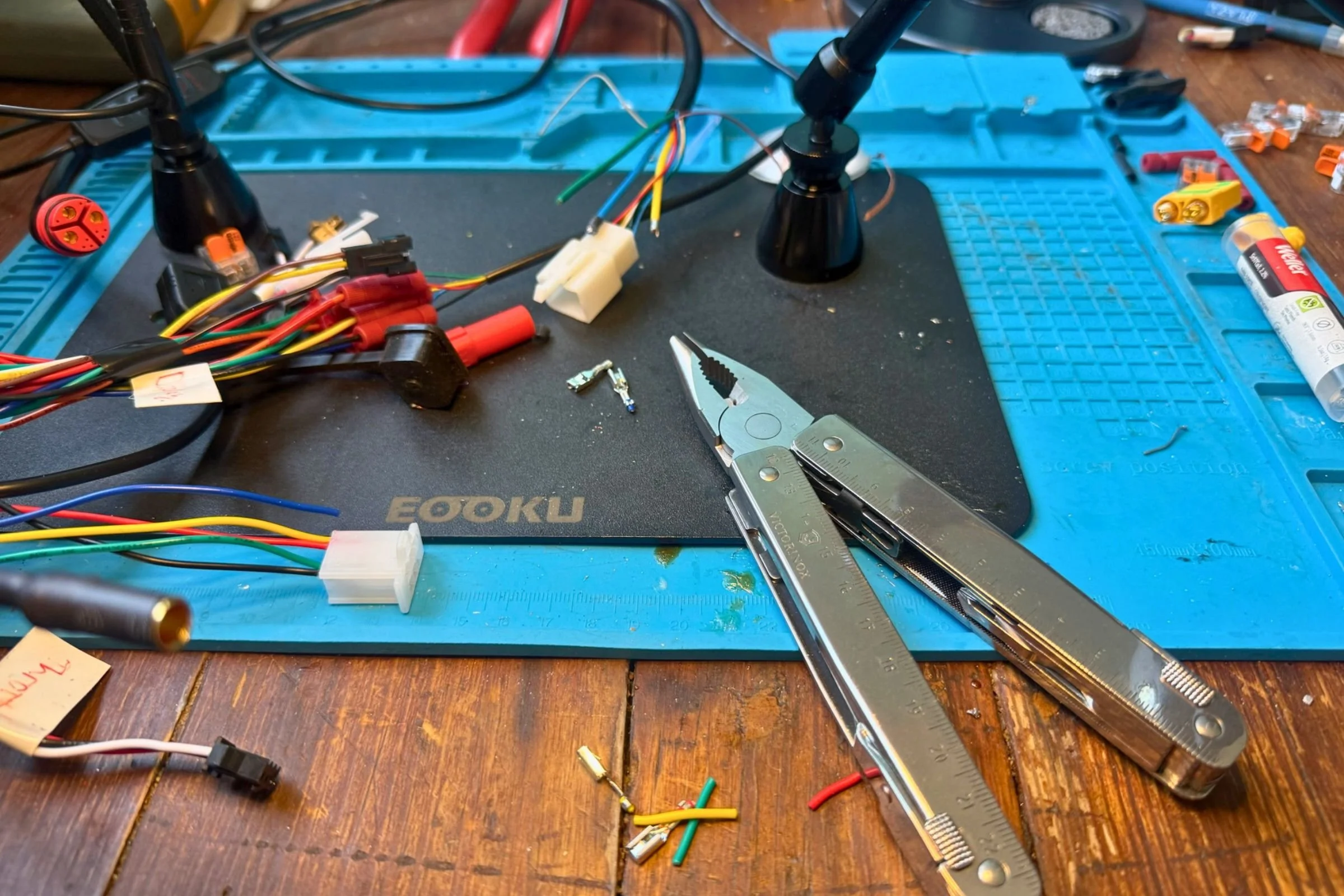 Doing electrical work with the Victorinox Swiss Tool X.