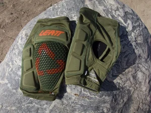 5 Best MTB Knee Pads 2025 (Tested & Reviewed)