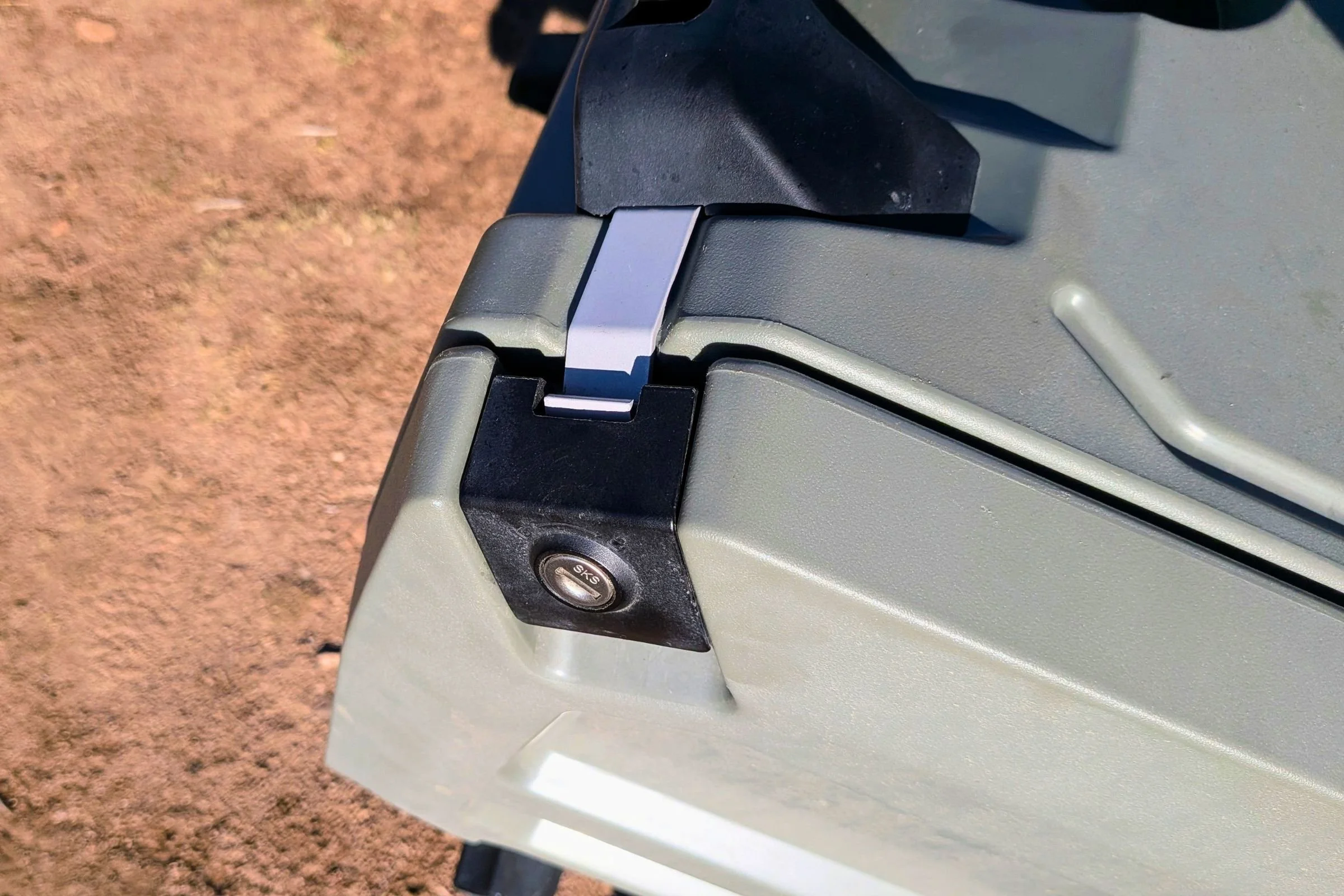 Close-up of the Yakima EXO OpenRange locking latch.