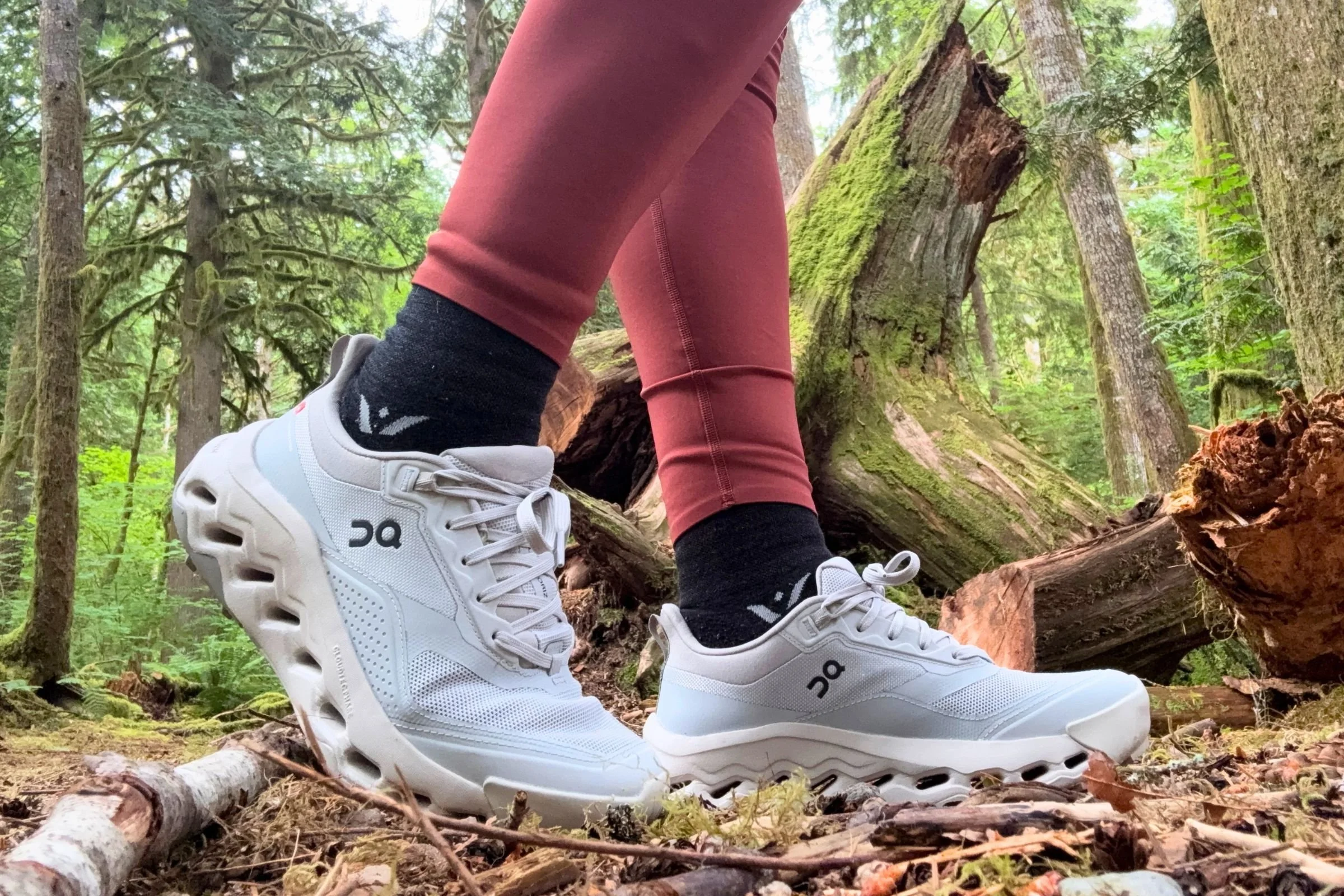 The Cloudhorizon 2 is a lightweight hiker built for moderate trail days.