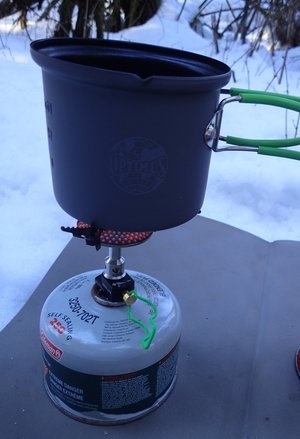 Snow Peak Titanium Trek Combo - Ultralight Titanium Cookware Set - Durable  Camp Essentials for Outdoor Cooking - Cookset with Pots, Fry Pans & Mesh