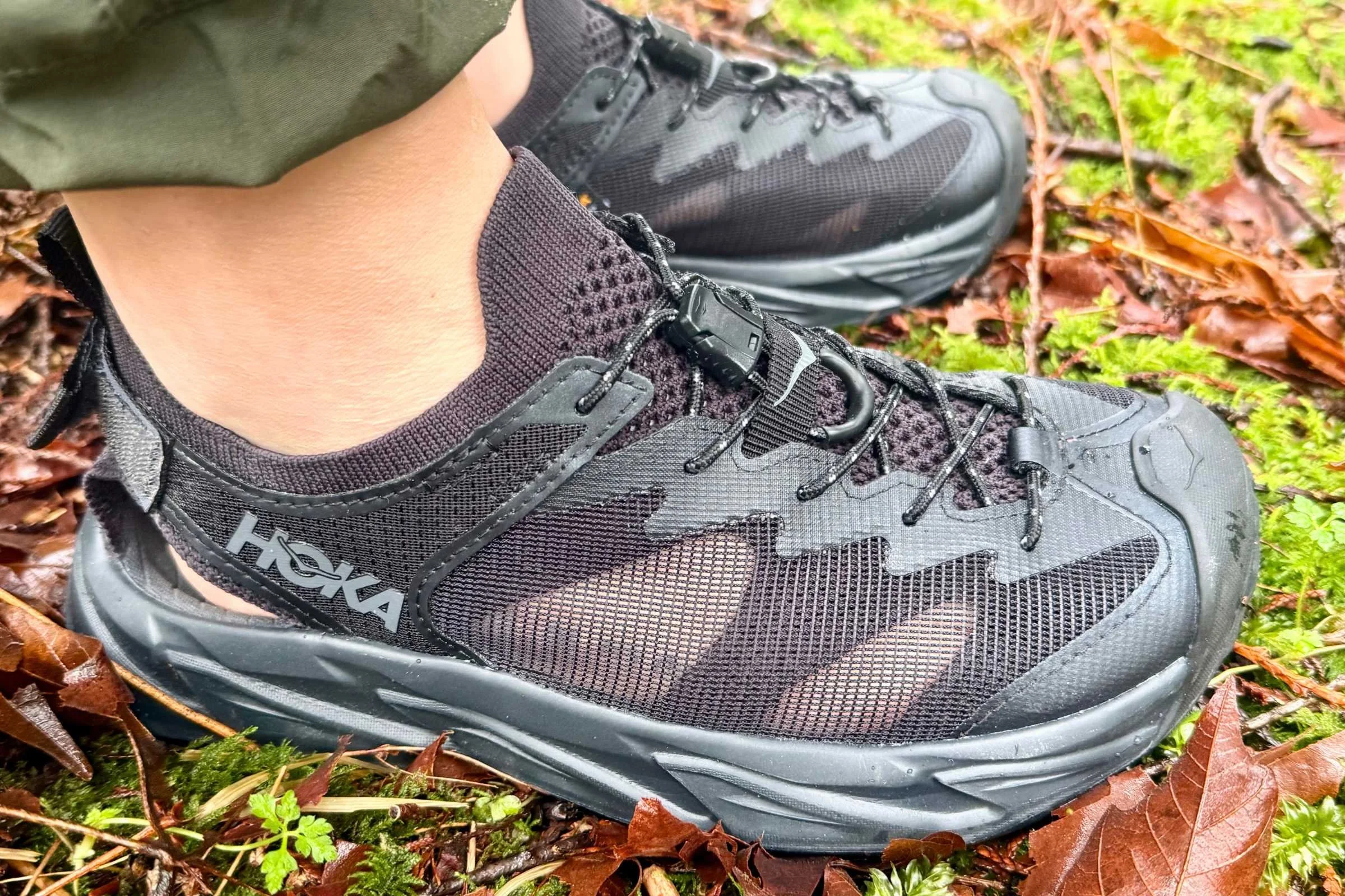 Water-repellent cordura helps shed light rain. Photo by Steve Redmond